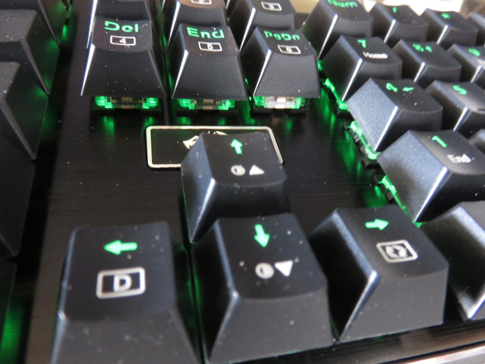 Redragon K556 Wired RGB Mechanical Gaming Keyboard, 104-Key Aluminum Board customer photo 1