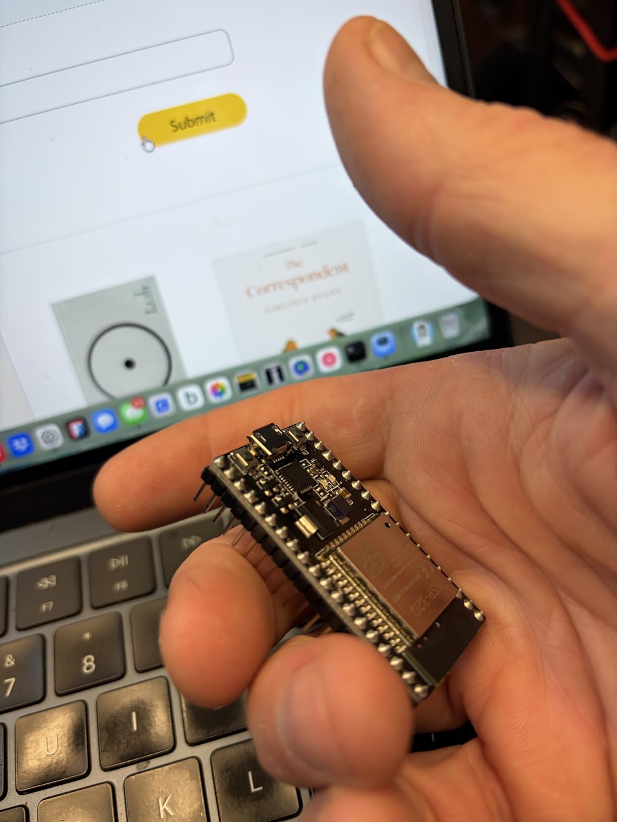 HiLetgo ESP-WROOM-32 ESP32 ESP-32S Development Board 2.4GHz Dual-Mode WiFi + Bluetooth Dual Cores Microcontroller Processor Integrated with Antenna RF AMP Filter AP STA for Arduino IDE customer photo 2