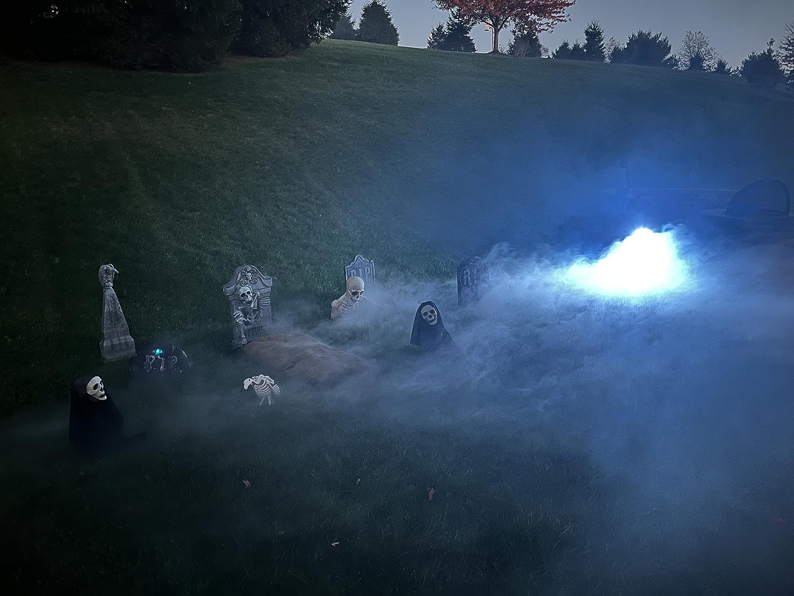 ADJ Products MISTER-KOOL-II Grave Yard Low Lying Water Based Fog Machine customer photo 1