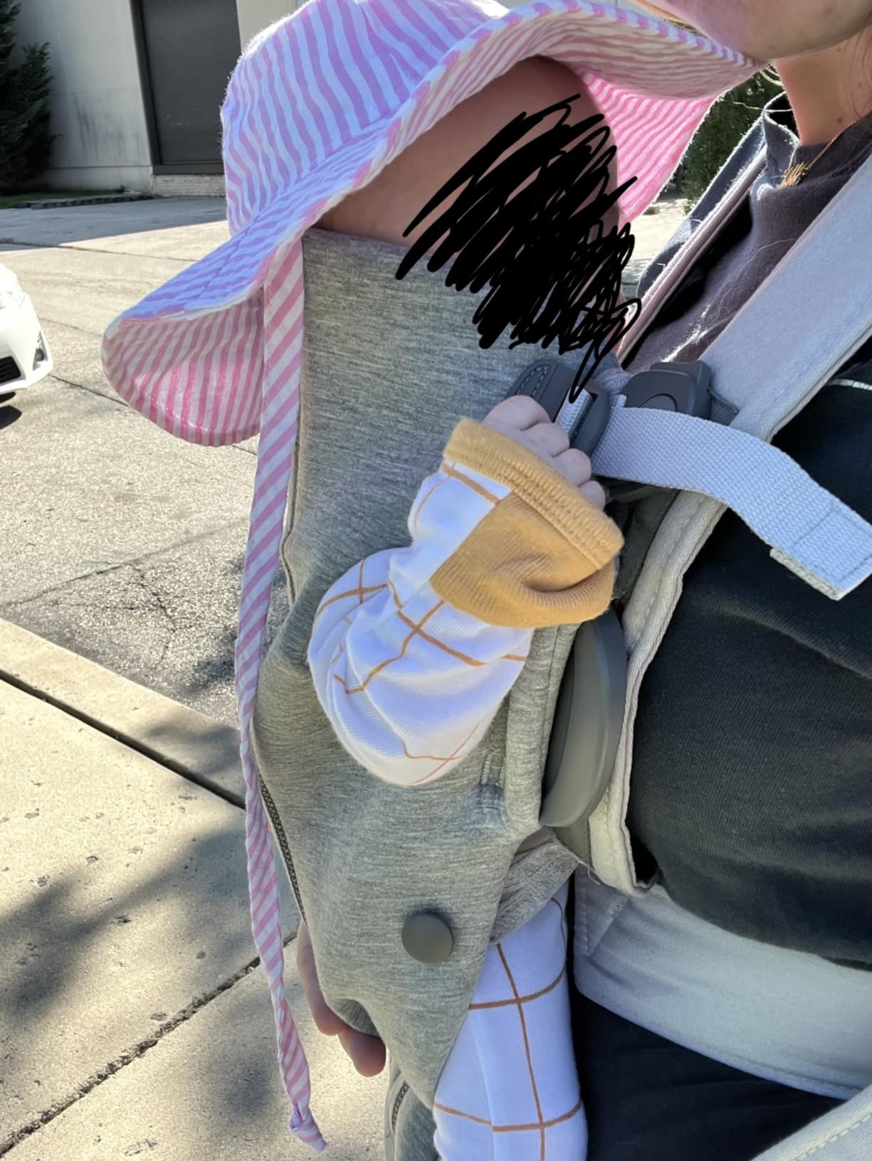 BabyBjörn Baby Carrier Mini, Light Gray, 3D Jersey | Infant Carrier (7-25 lbs), Ergonomic, Easy-to-Use customer photo 1
