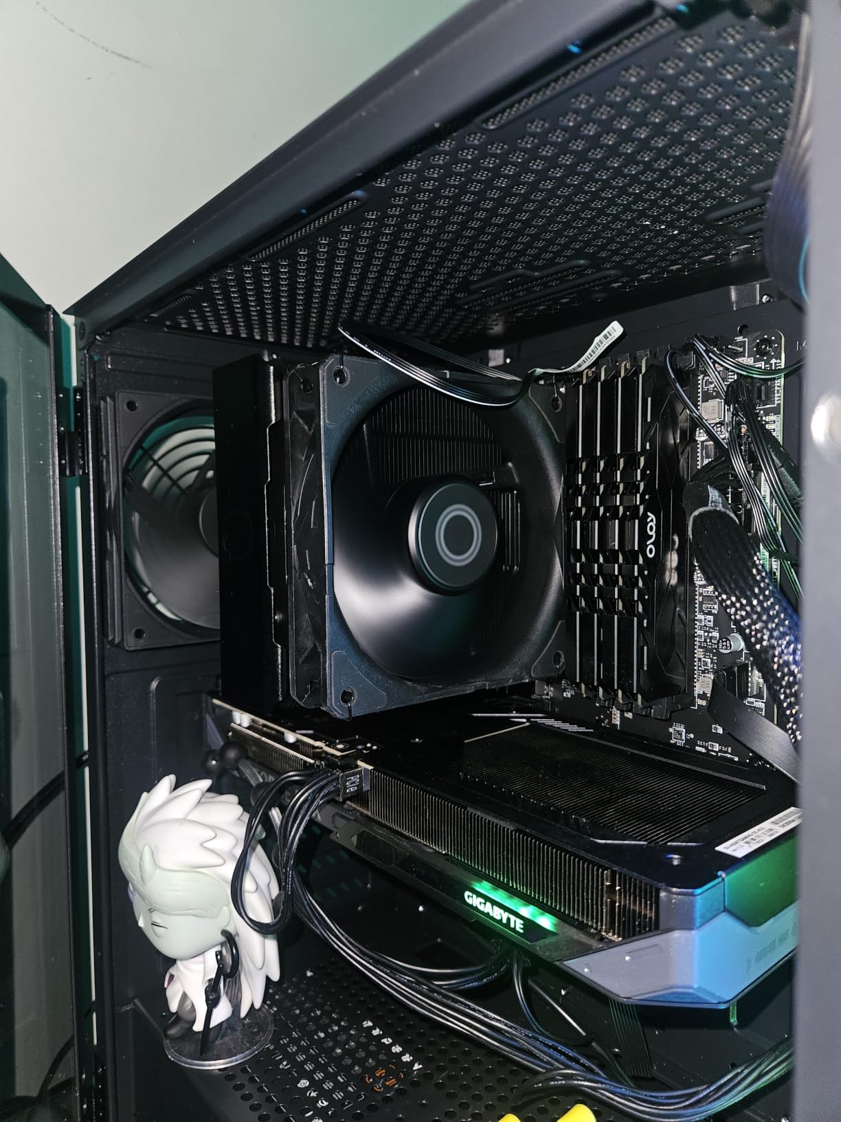 Cooler Master Hyper 212 Black CPU Air Cooler, 4 Heat Pipes, PWM Fan customer photo 1