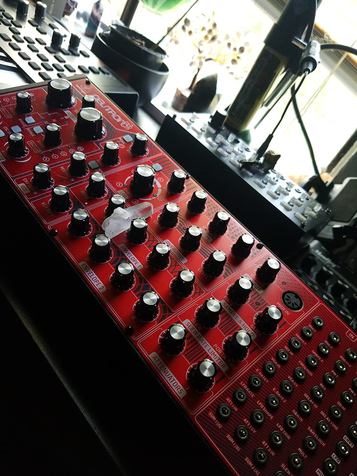 Behringer Synthesizer (NEUTRON) customer photo 1