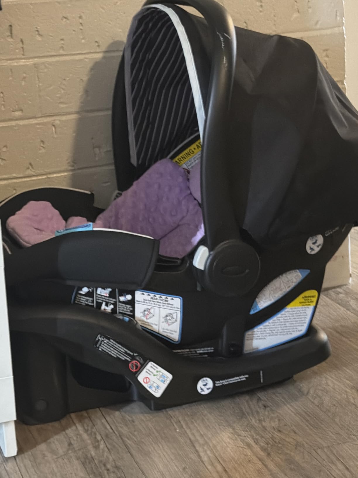 Graco SnugRide Lite LX Infant Car Seat, Lightweight Rear-Facing Seat for Babies 4–30 lb, 4-Position Adjustable Base, Latch Installation & ProtectPlus Engineered, Studio customer photo 2