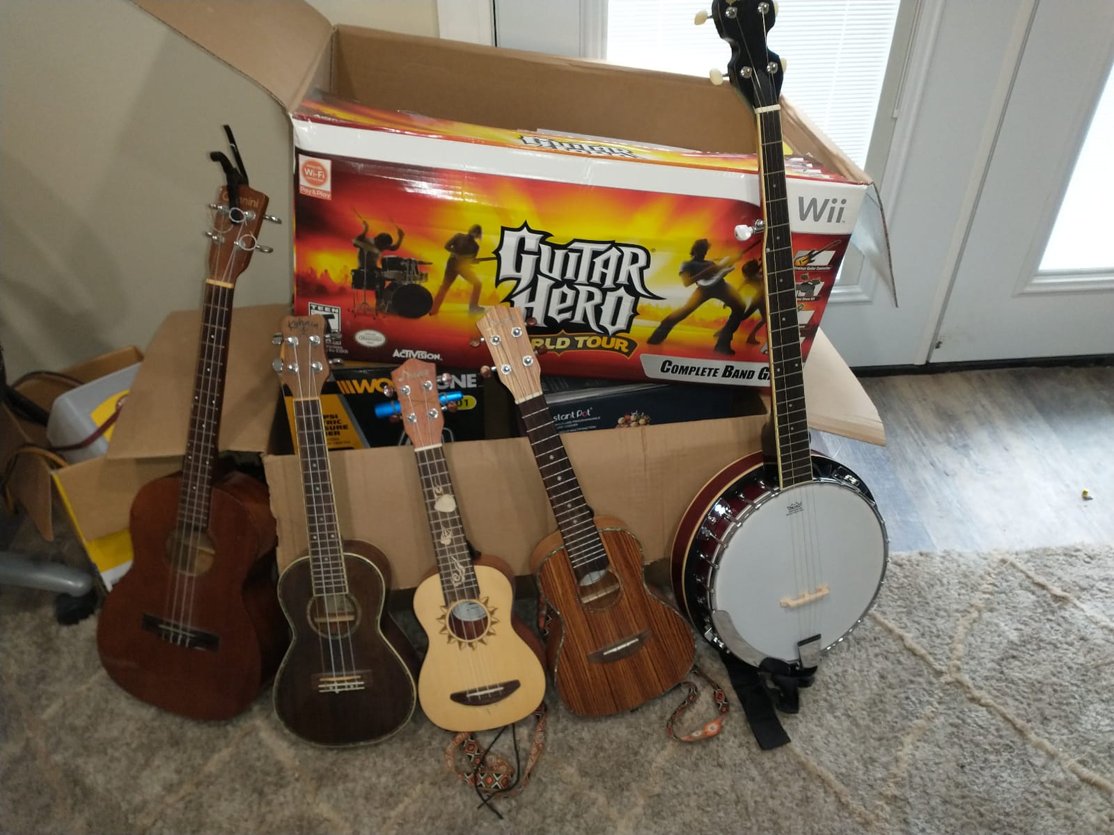 Costzon 5-String Banjo 24 Bracket with Geared 5th Tuner and Mid-range Closed Handle, Beginner Kit with 420D Oxford Cloth Bag, One Strap, Wiper, 3 Picks customer photo 1