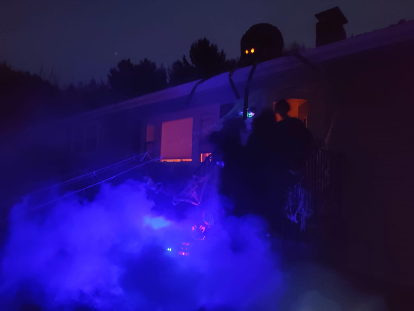 Fog Machine Smoke Machine with LED Lights and 12 Color Light Effects customer photo 1