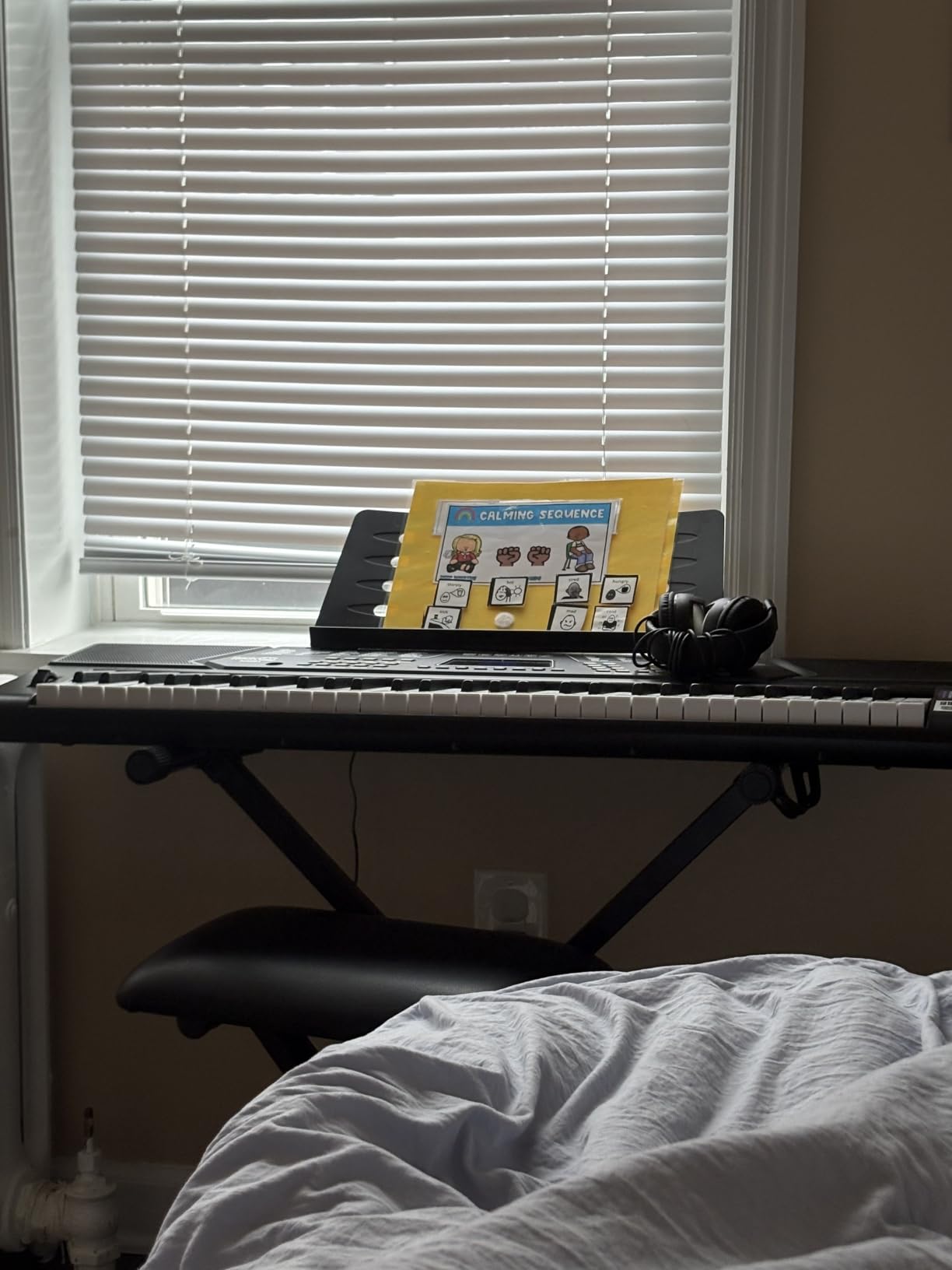 RockJam RJ5061 61 Key Keyboard Piano Kit with Stand, Bench & Headphones customer photo 2