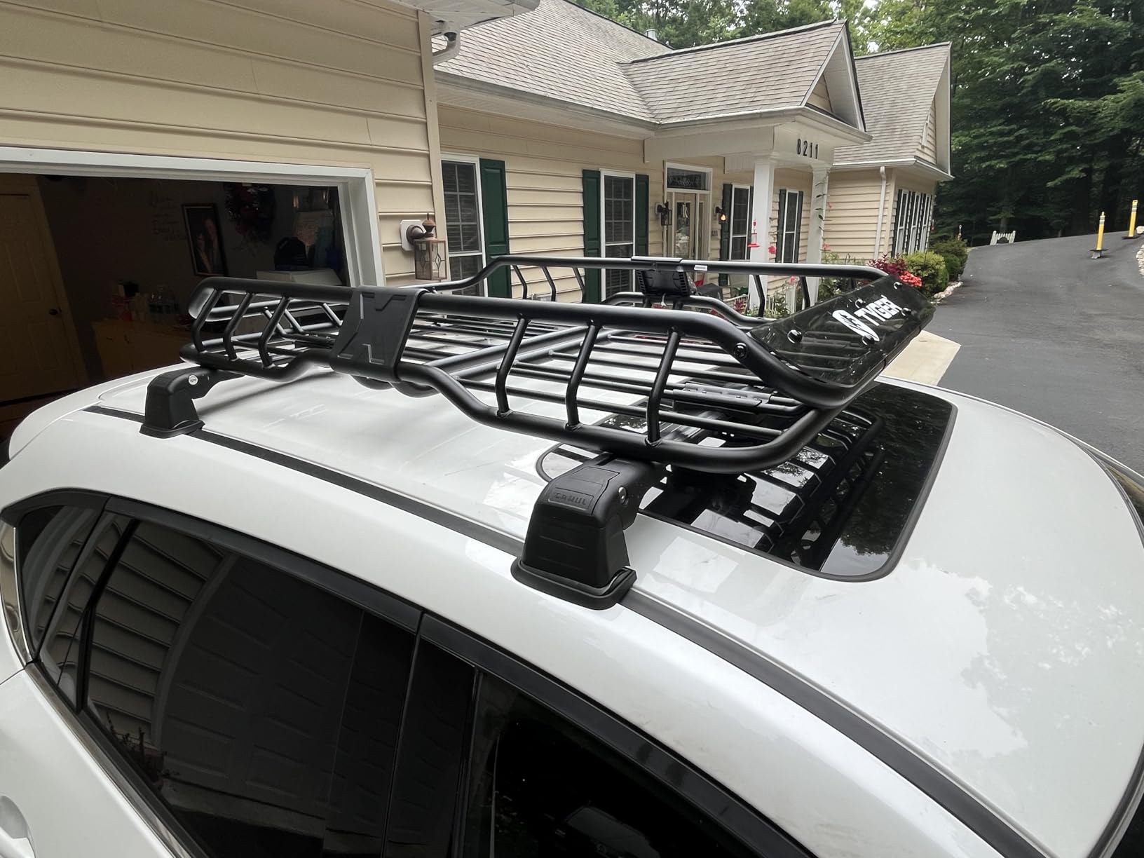 Tyger Auto TG-RK1B942B Heavy Duty Roof Mounted Cargo Basket Rack | L57.5 x W42 x H6 | Roof Top Luggage Carrier | with Wind Fairing, Black customer photo 1