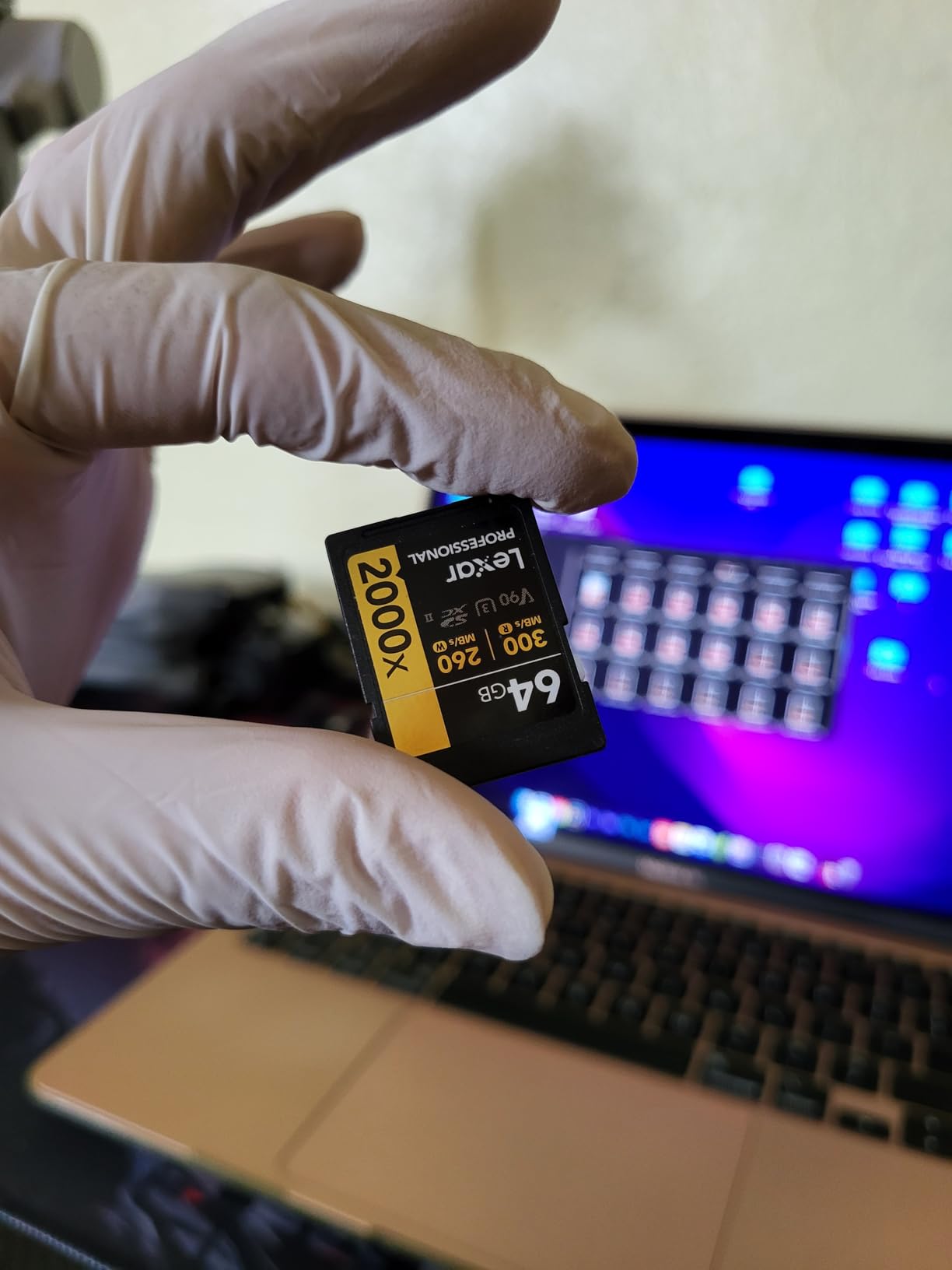 Lexar 128GB 2000x SD Memory Card, 300MB/s Read, 8K, V90, U3, UHS-II customer photo 1