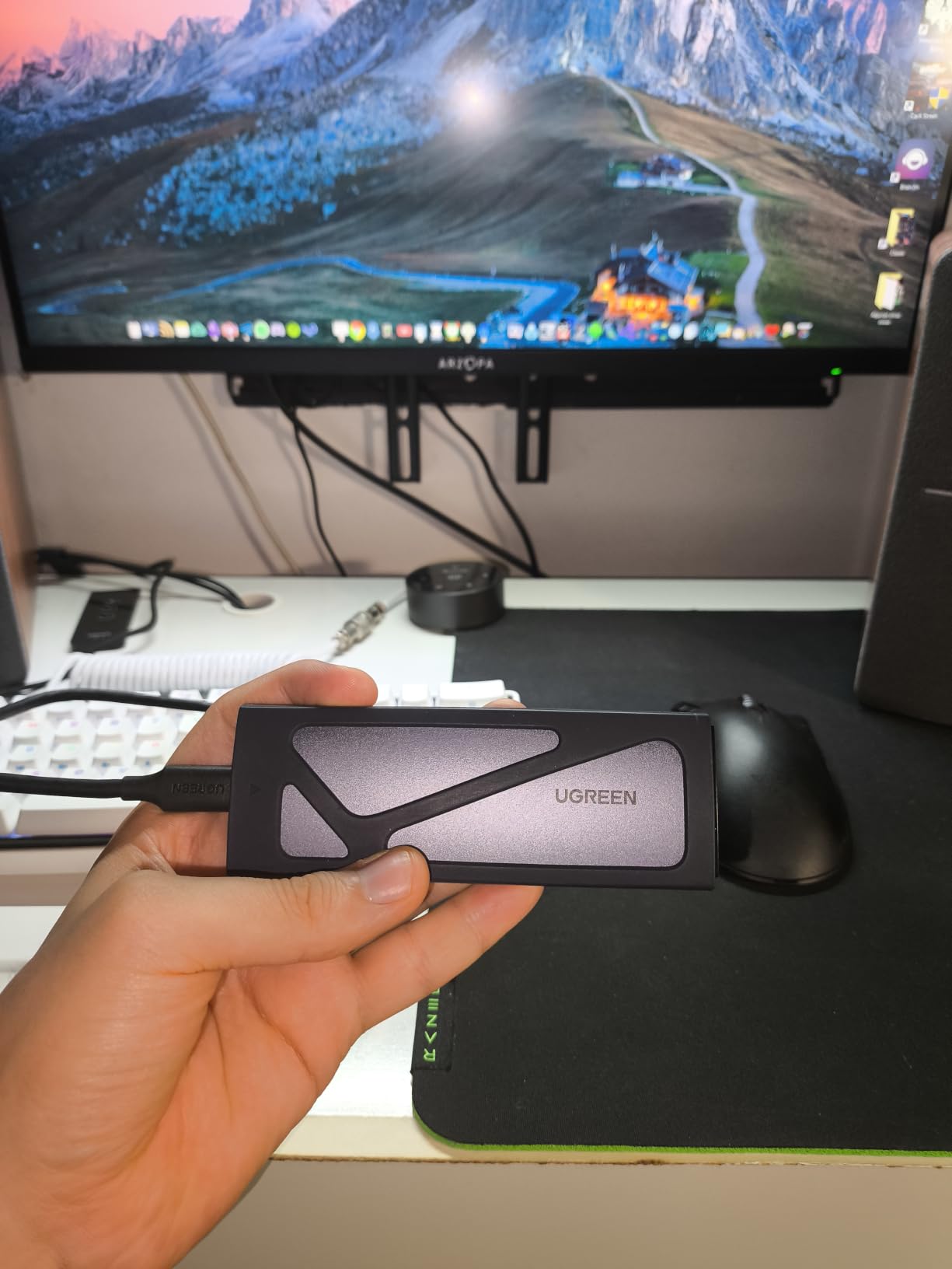 UGREEN USB-C M.2 NVMe SSD Enclosure,10Gbps customer photo 2