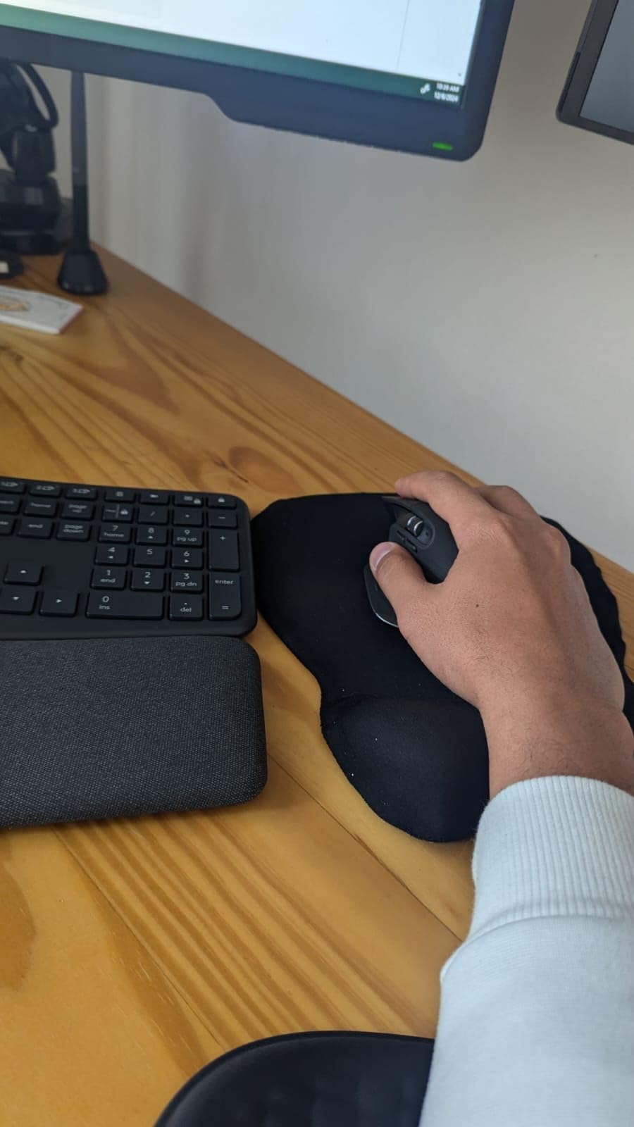 Logitech MX Master 3S Performance Wireless Mouse - Graphite With Bolt Reciever customer photo 1