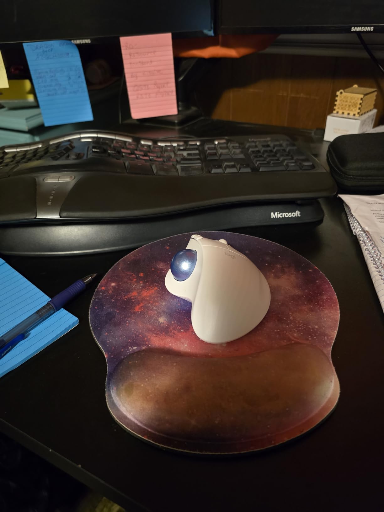 Logitech Ergo M575S Wireless Bluetooth Trackball Mouse - Graphite Blue Ball customer photo 1