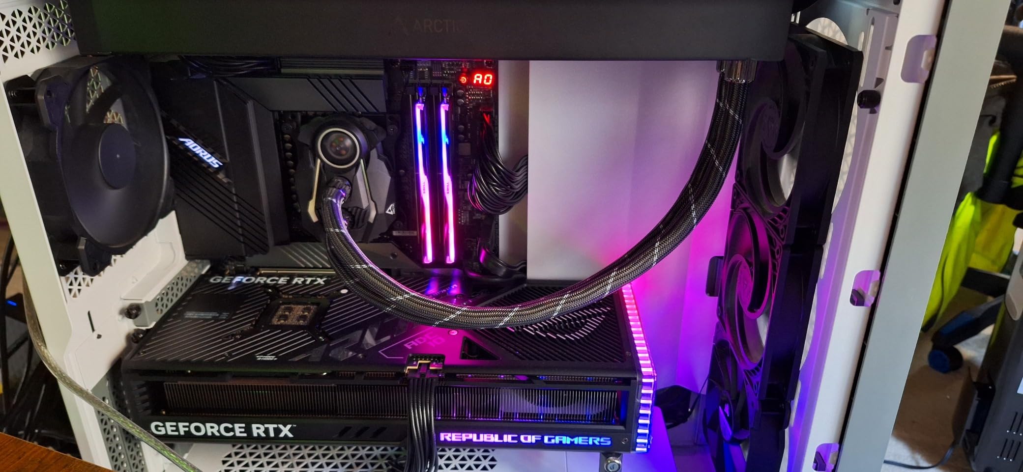 G.SKILL Trident Z5 RGB Series DDR5 RAM (Intel XMP 3.0) 64GB (2x32GB) Up to 6400MT/s* CL32-39-39-102 1.40V Desktop Computer Memory U-DIMM - Matte Black (F5-6400J3239G32GX2-TZ5RK) customer photo 2