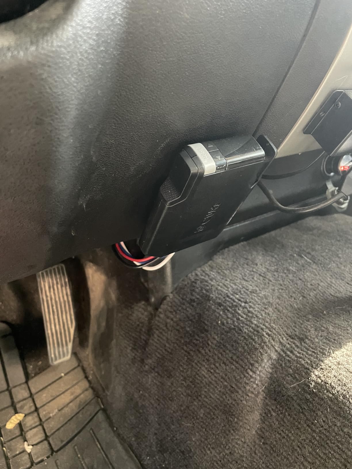 CURT 51146 TriFlex Next Proportional Inertia Electric Trailer Brake Controller, Fully Adjustable, Low Profile, 2-4 Axles, Plug-and-Play customer photo 1