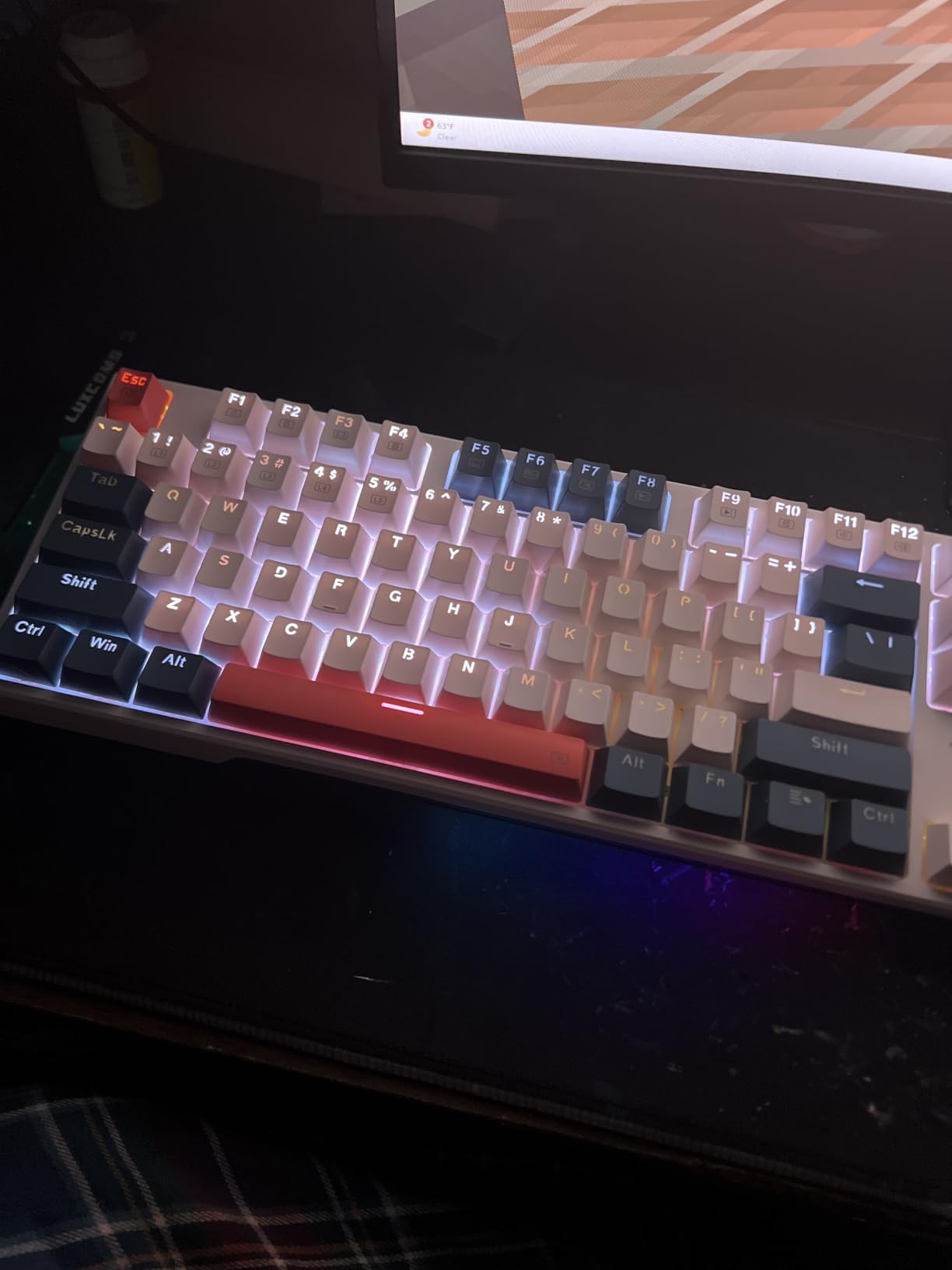 Redragon K668 108-Key Hot-Swap Wired RGB Gaming Keyboard, Extra 4 Hotkeys customer photo 1