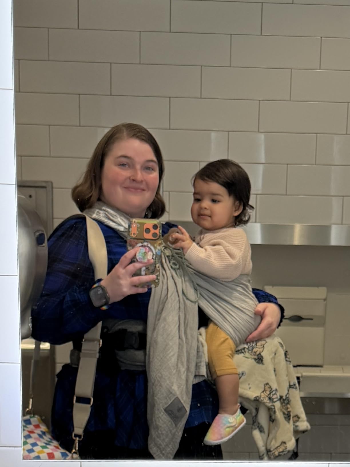 Tushbaby The Original Premium Quality Hip Seat Carrier – Safety-Certified Baby & Toddler Carrier with Secure Safety Buckles, Storage Pockets customer photo 1