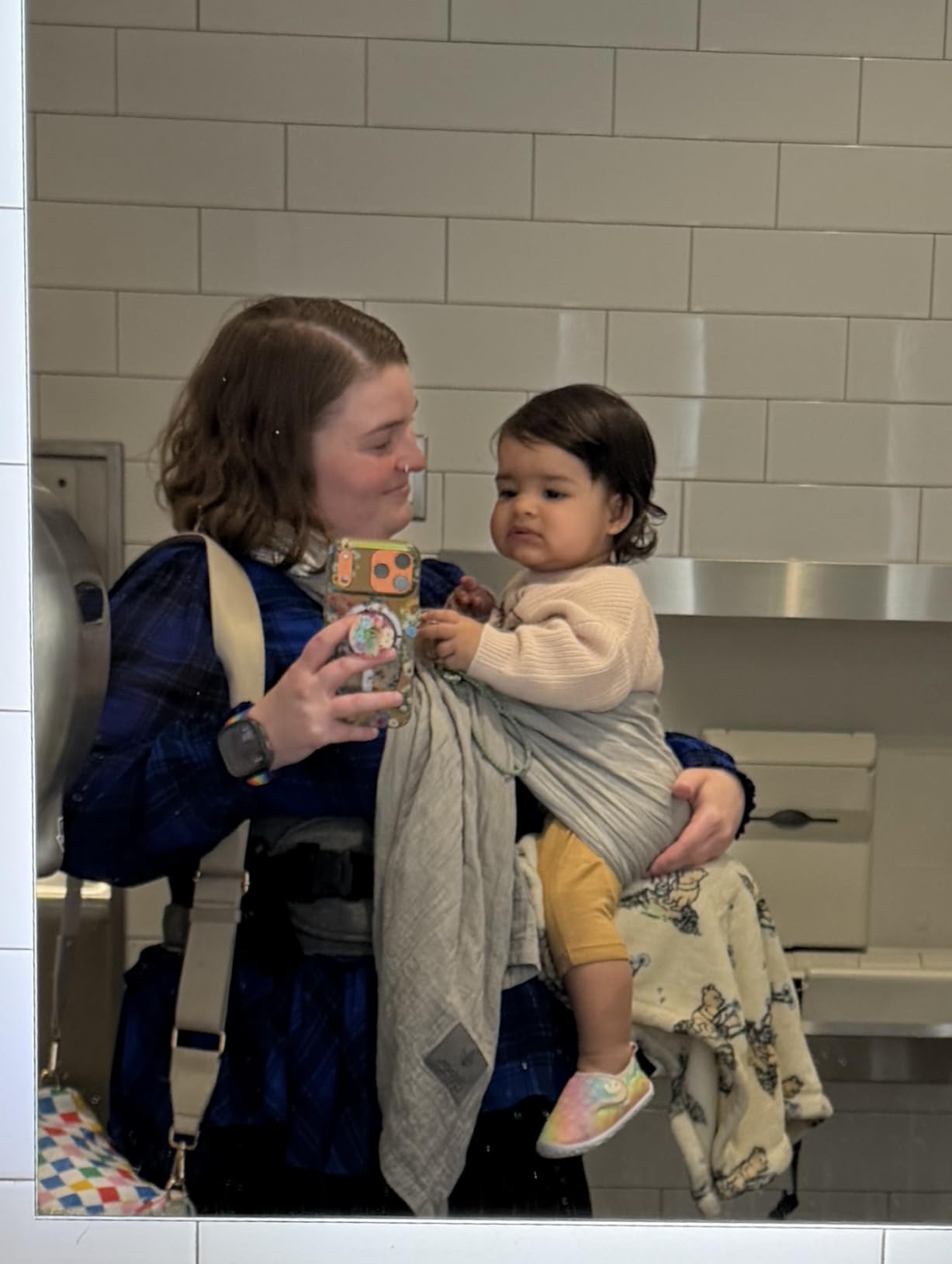 Tushbaby The Original Premium Quality Hip Seat Carrier – Safety-Certified Baby & Toddler Carrier with Secure Safety Buckles, Storage Pockets customer photo 2