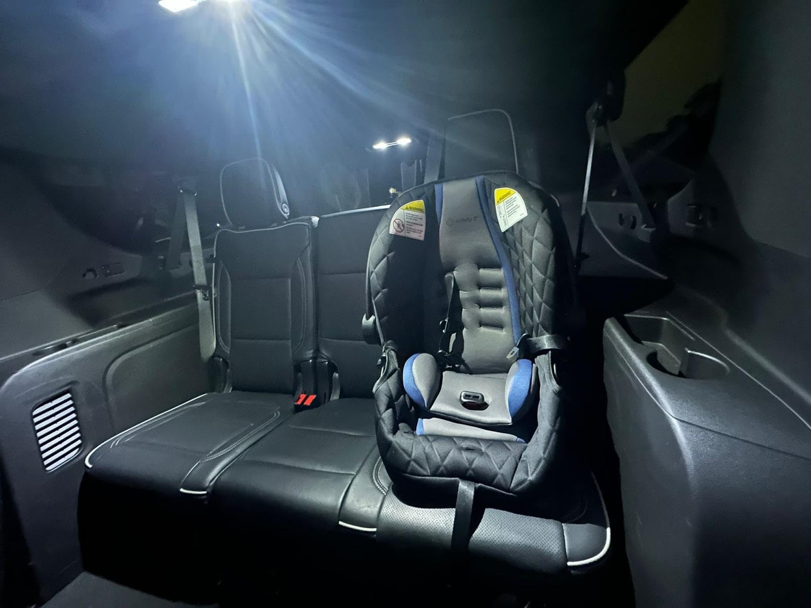 Safety 1ˢᵗ® onBoard™ Insta-Latch™ DLX Infant Car Seat with Base, Baby Car Seat for 4-30 lbs., Rear Facing Car Seat, Newburyport customer photo 2