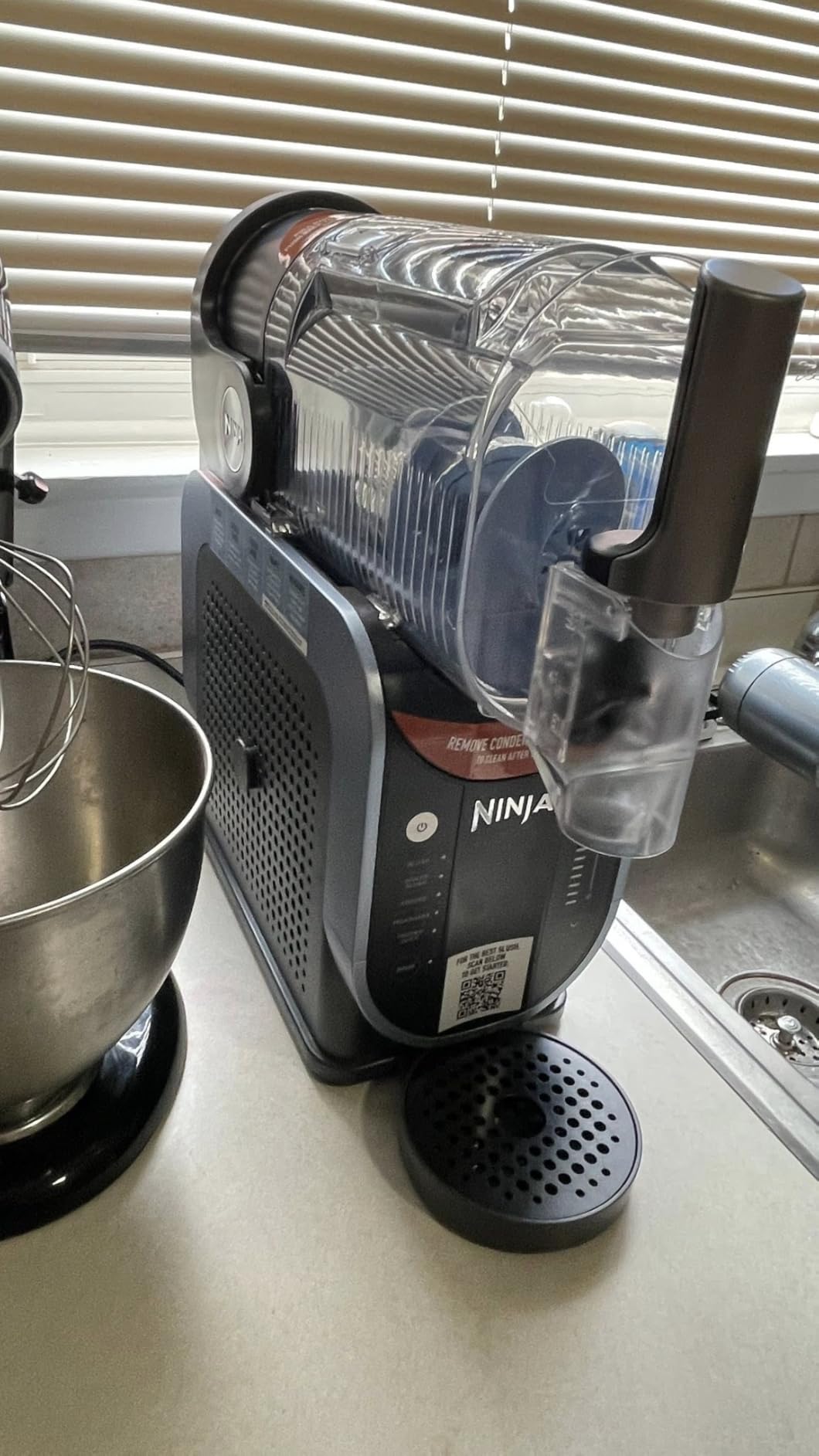 Ninja SLUSHi Professional Drink Maker, 7+ Servings, Black, FS301 customer photo 1