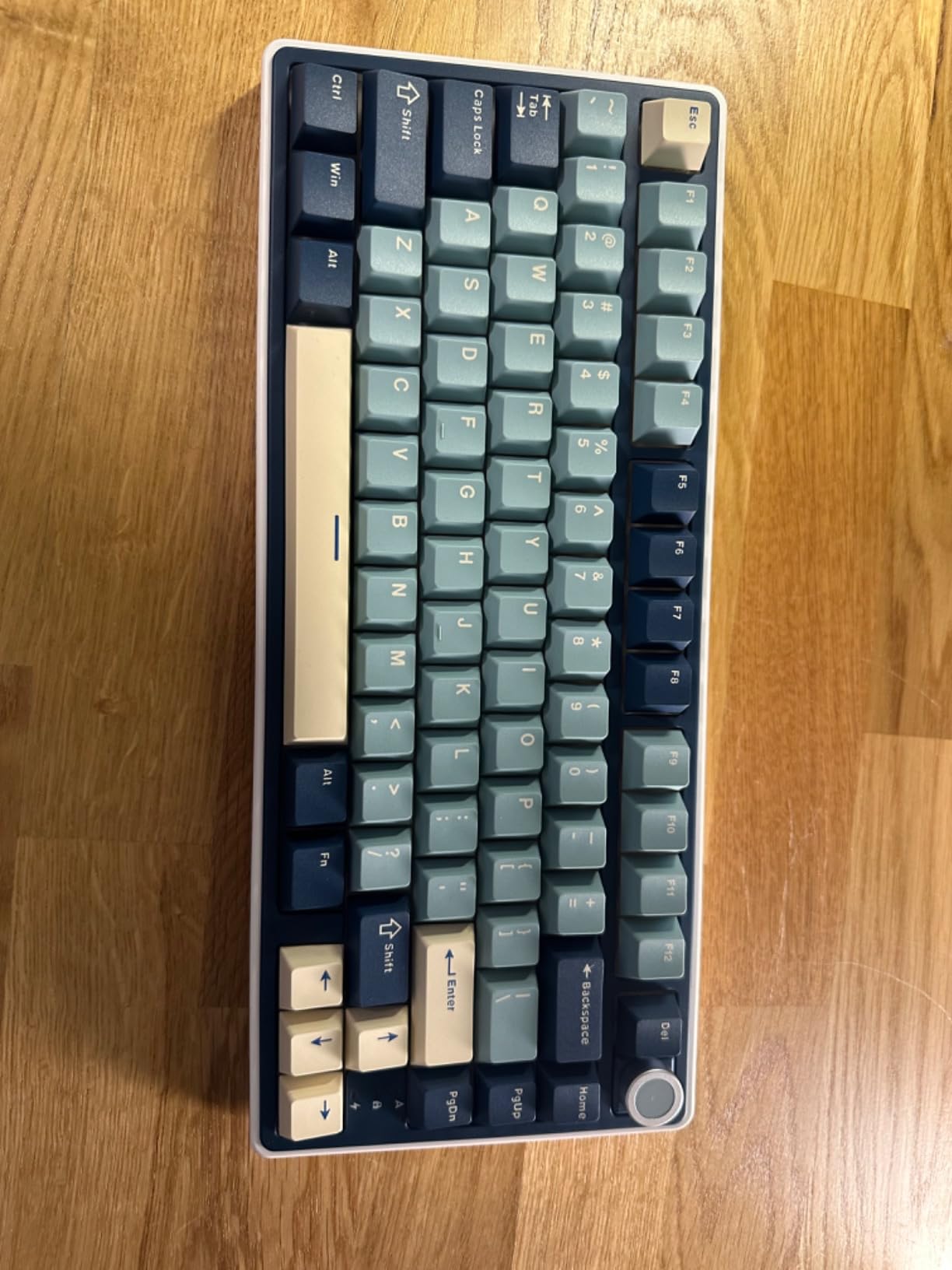 RK ROYAL KLUDGE R75 Wireless Mechanical Keyboard, 75% Percent Custom Gaming Keyboard Gasket Mount RGB Backlit with Knob & PBT Keycaps, BT5.1/2.4GHz/USB-C, Hot Swappable Cream Switch customer photo 2