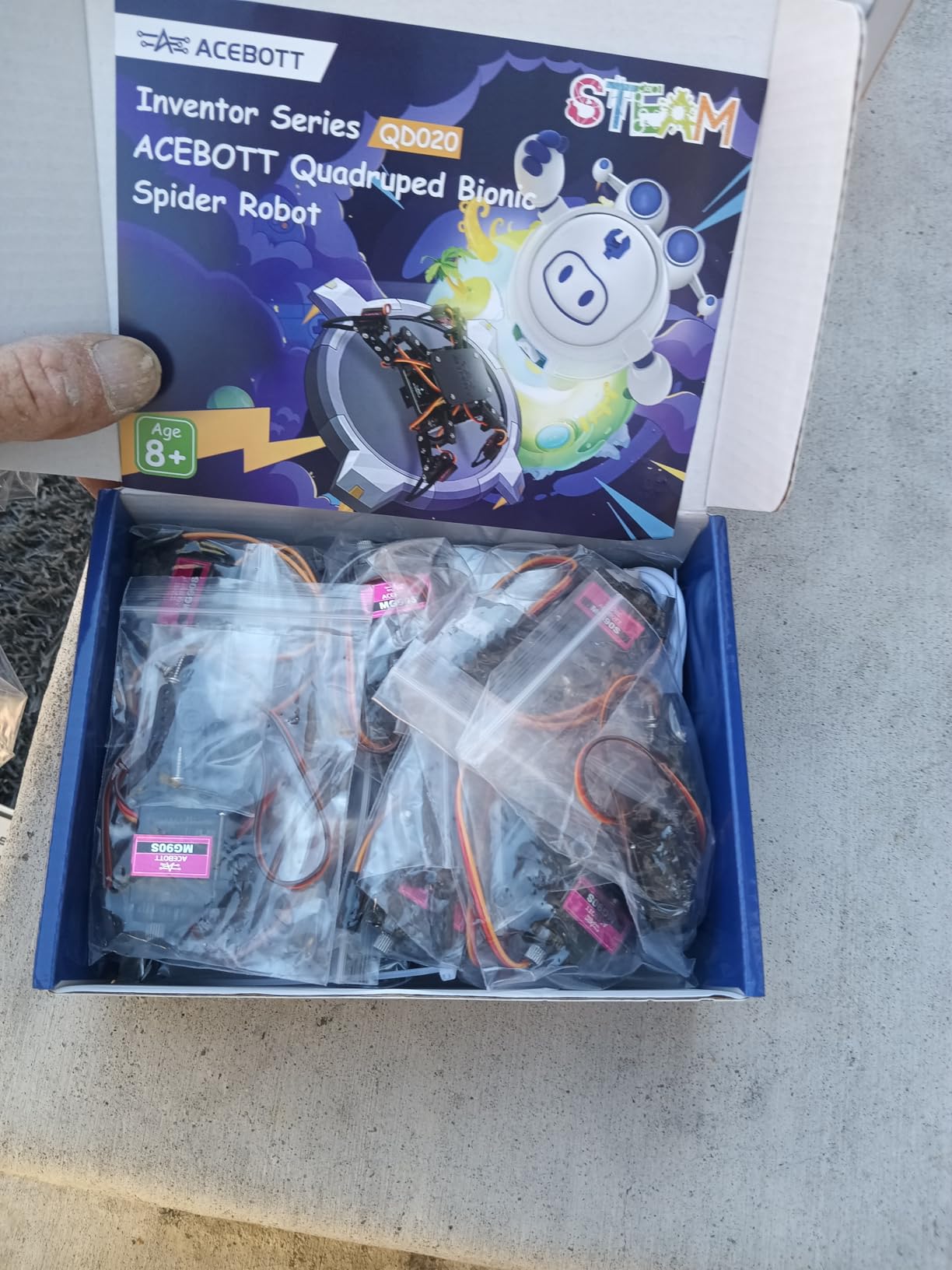 ACEBOTT STEM Robotics Science Kits for Adults, ESP8266 Spider Robot Building Kit, App Remote Control, Walking Crawling Fun Educational Toy for 12 + Year Old Boys, Girls, Teens, Adults Unique Gifts customer photo 1