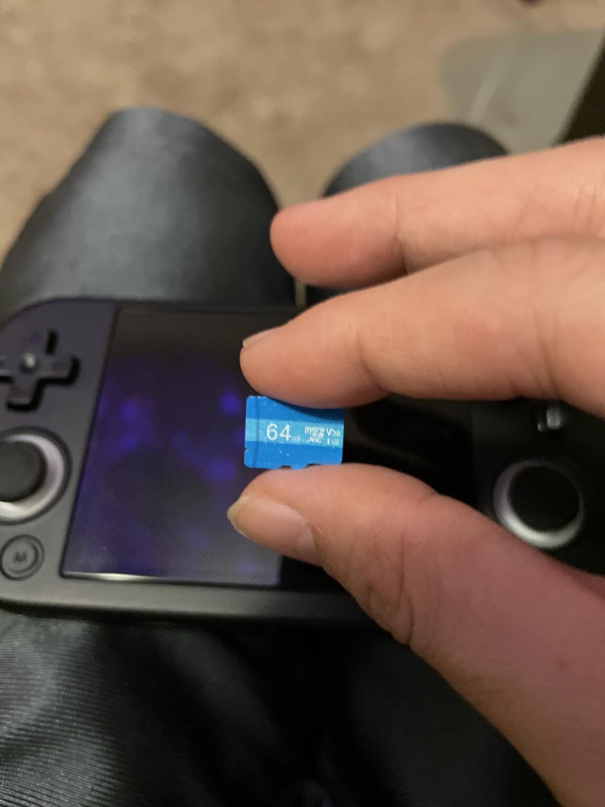 Anbernic RG40XX H Retro Handheld Game Consoles RG40XXH Retro Gaming Console 64 TF Card Preloaded Games 5000+ Portable Gaming Console Linux System 4.0'' IPS Screen WiFi Bluetooth HD and TV Output Gray customer photo 2