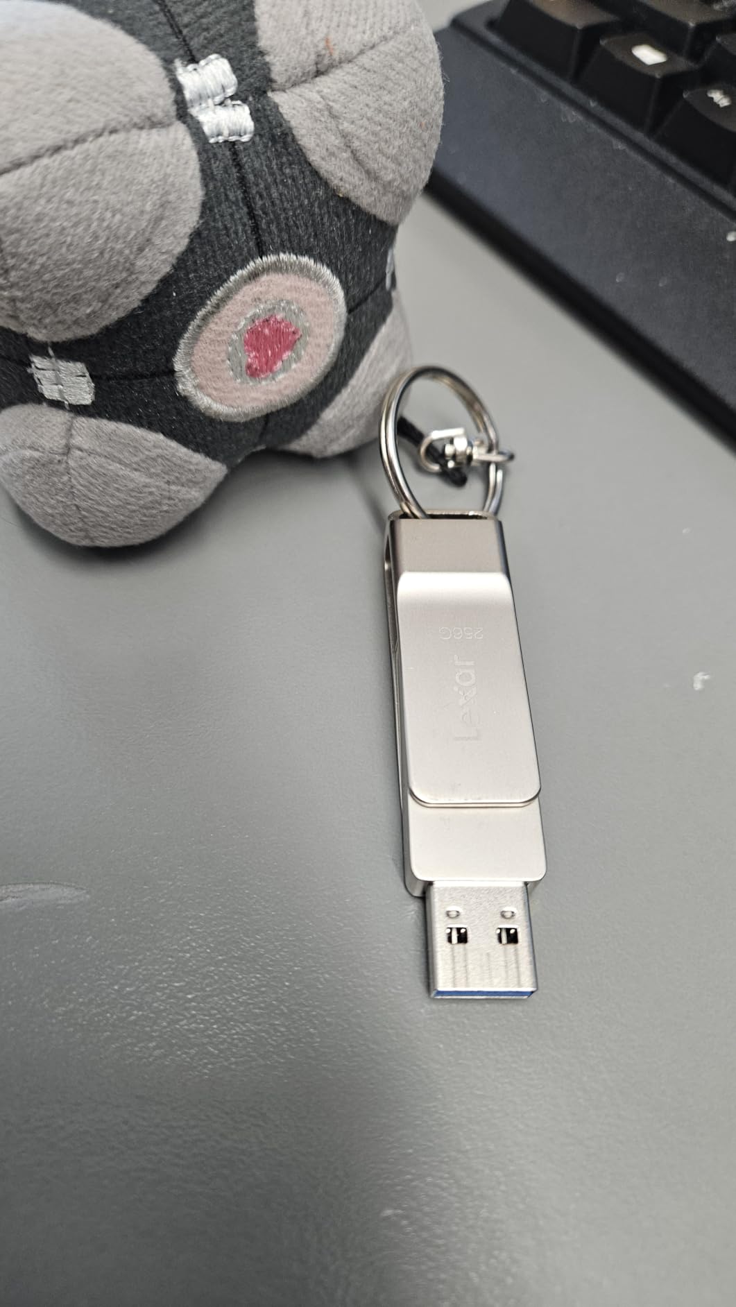Lexar D40E 128GB Dual USB 3.2 Gen 1 Type-C Jump Drive, Champagne Silver customer photo 1