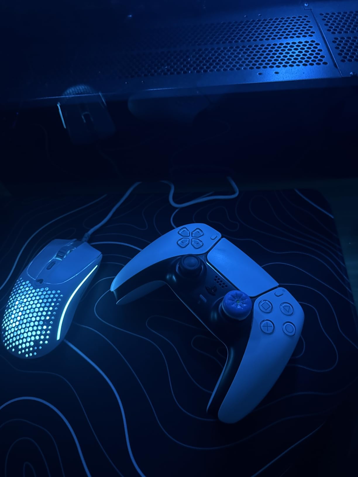 GLORIOUS Model O 2 Mini Gaming Mouse (Matte White) | 49g Ultralight Symmetrical Shell, BAMF 26K Optical Sensor, Motion Sync Technology, 80M Mechanical Clicks, PTFE Skates Setup customer photo 2
