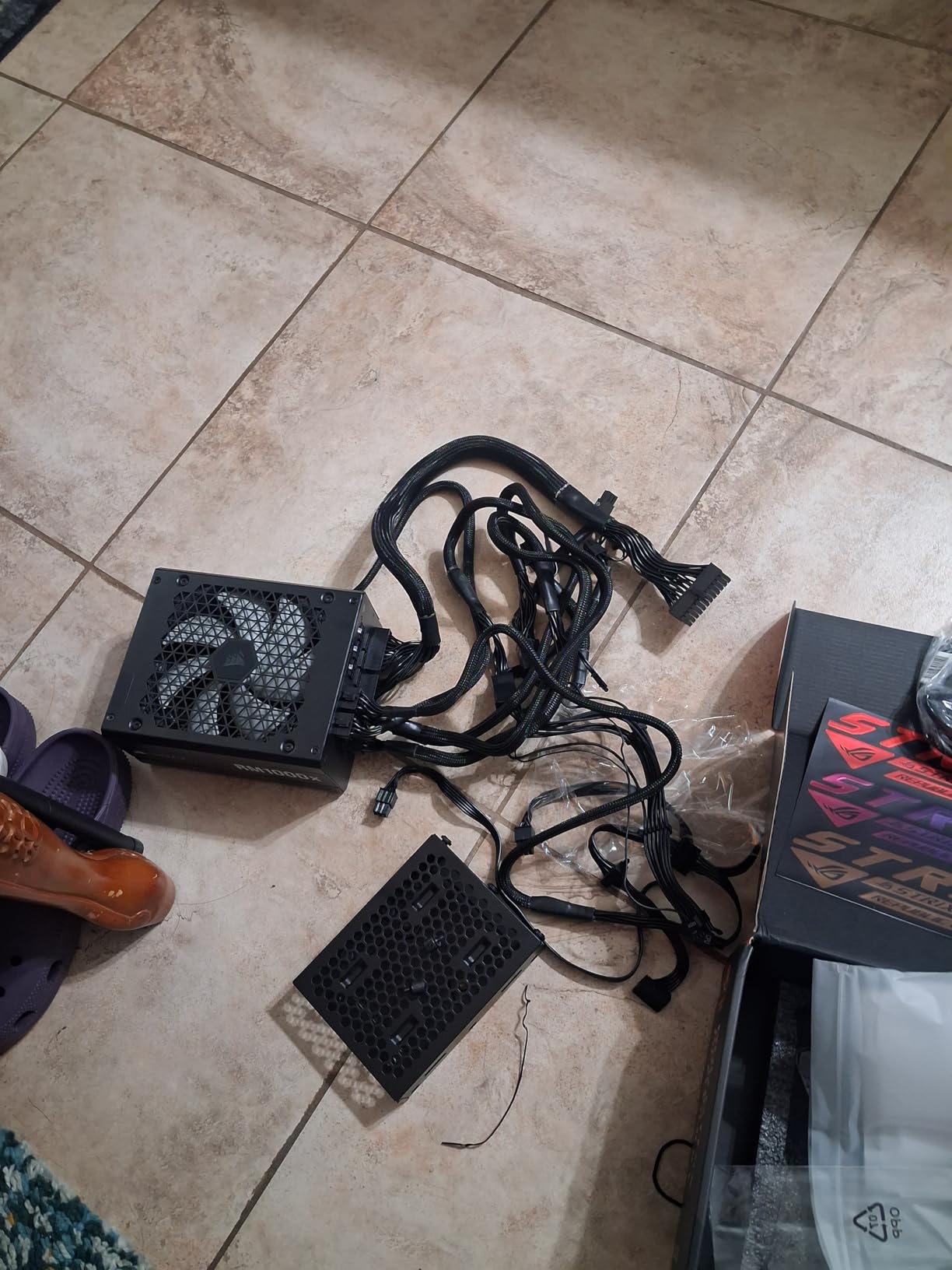 ASUS ROG Strix 1000W Platinum (Fully Modular Power Supply, 80 Plus Platinum Certified, ATX 3.1, Cybenetics Lambda A+, GaN MOSFET, GPU-First Intelligent Voltage Stabilizer, 10-Year Warranty) customer photo 1