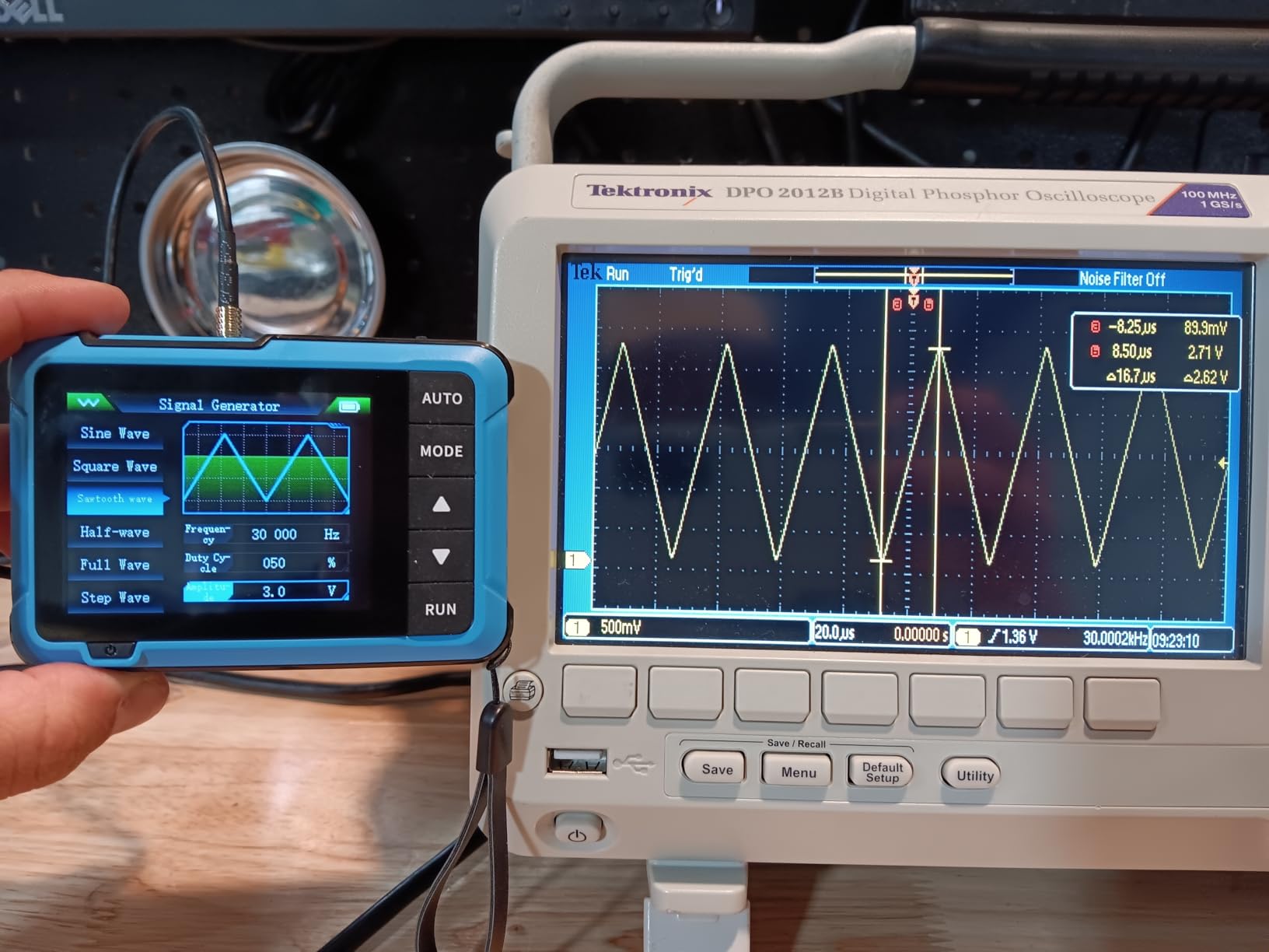 FNIRSI DSO-510 2-in-1 10MHz Handheld Oscilloscope DDS Signal Generator customer photo 1