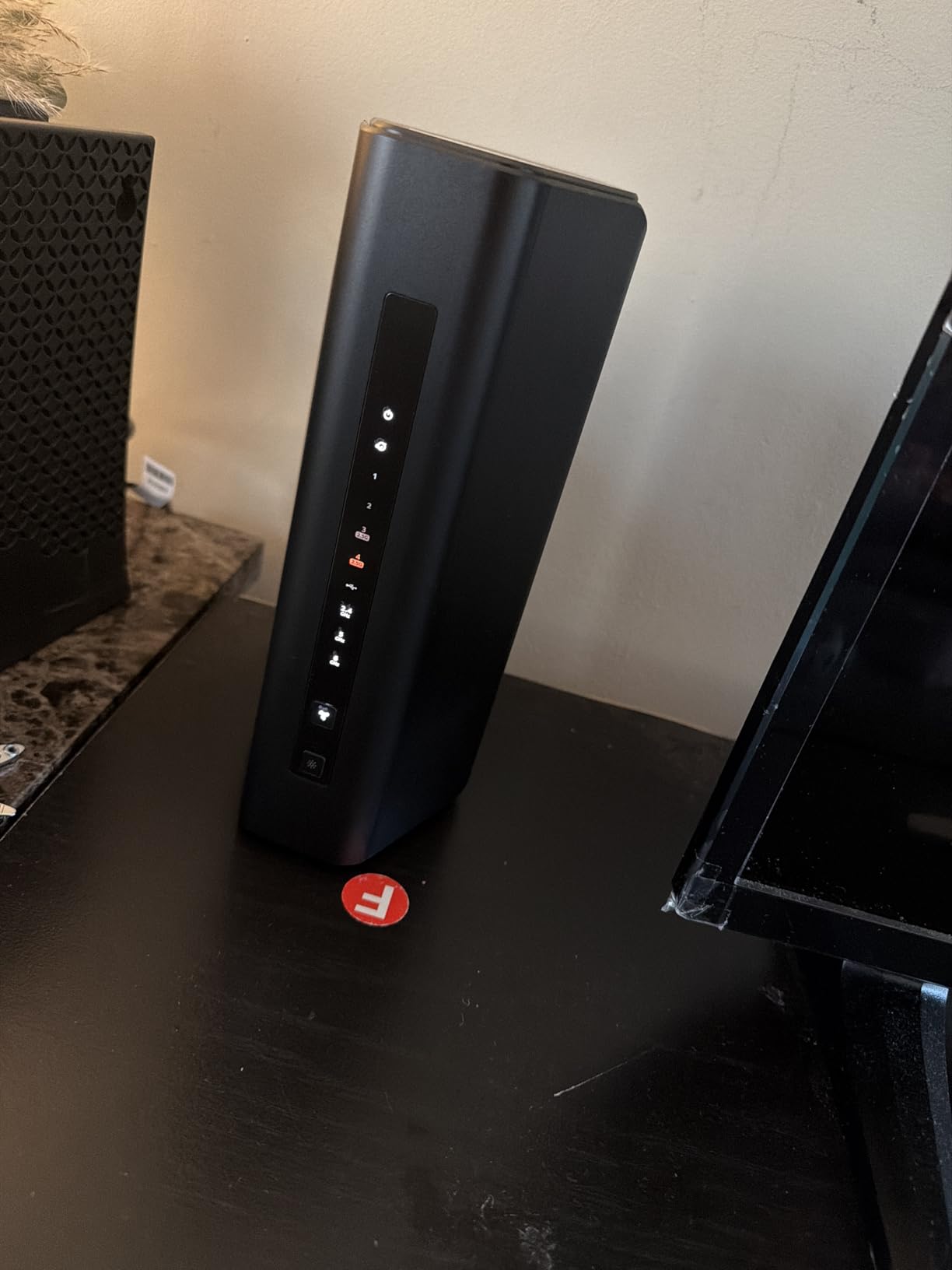 NETGEAR Nighthawk WiFi 7 Router, Up to 2,500 sq ft, 9.3 Gbps customer photo 1