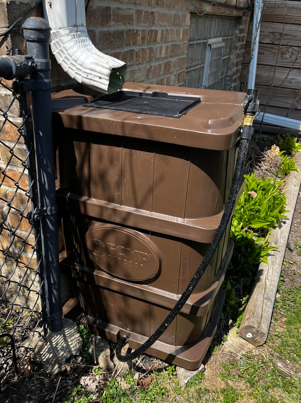 FCMP Outdoor Slim Line Design Rain Barrel, 45 Gallon, Black customer photo 2