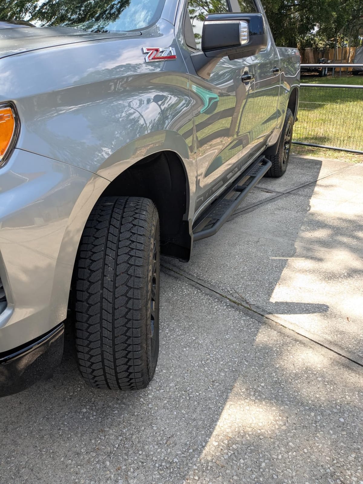 Tyger Auto Trax Side Steps Compatible with 2024-2026 Toyota Tacoma (Fits Hybrid) | Double Cab | TG-TX7T29678 | Textured Black Rail Running Board customer photo 2