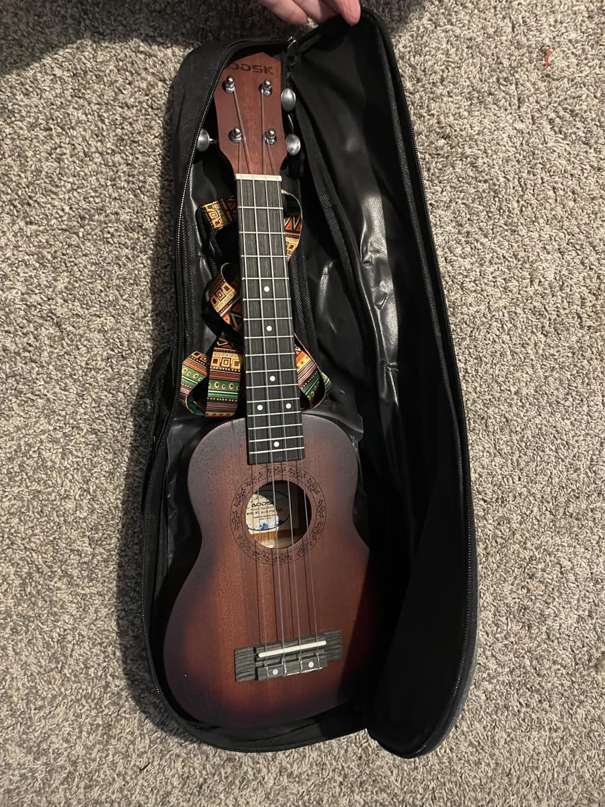 AODSK Concert 23 Inch Natural Ukulele, Starter Kit with Bag, Strap & Picks customer photo 2