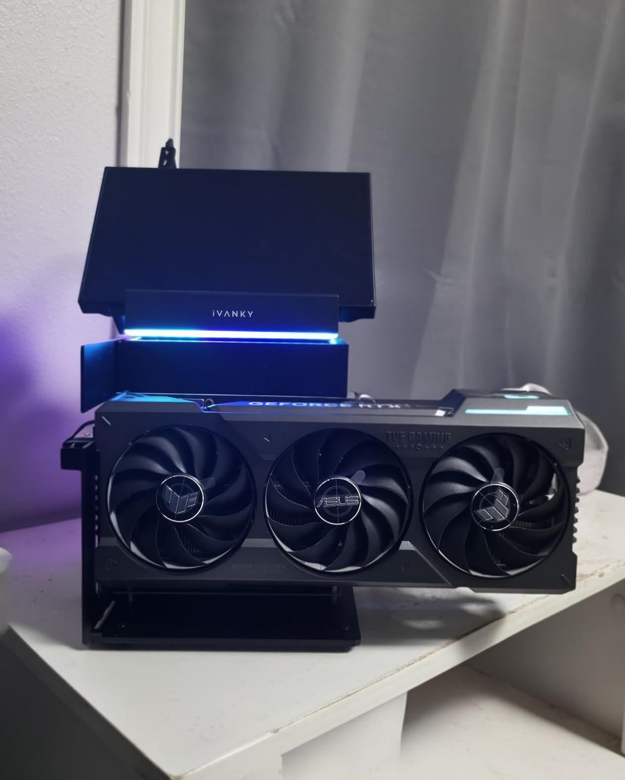 External eGPU Dock Compatible with Thunderbolt 3/4 USB4,85W PD customer photo 2