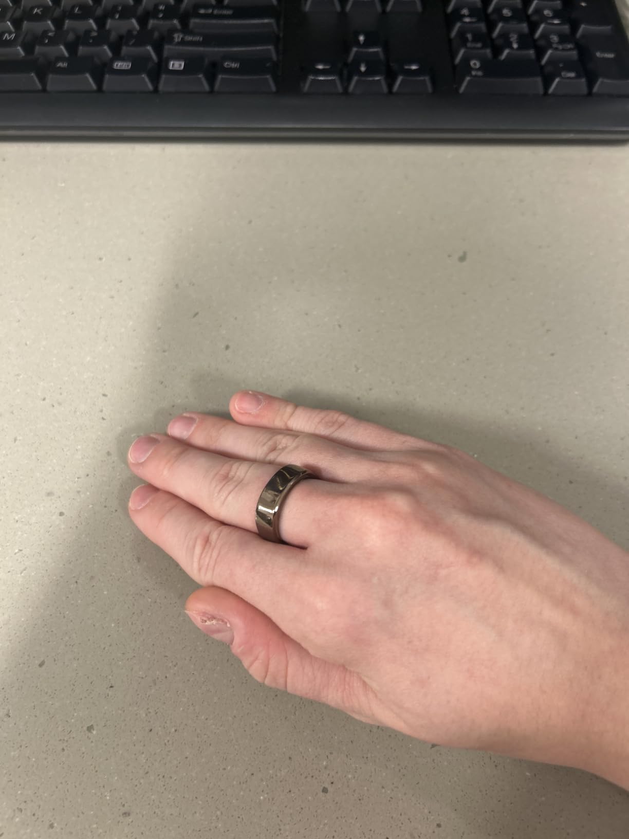 RingConn Gen 2 Air Ultra-Thin Smart Ring(Size 8, Dune Gold) customer photo 2