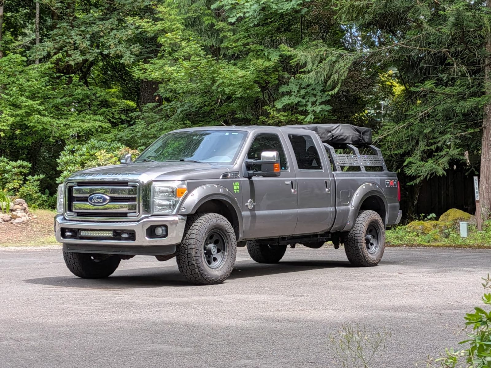 VEVOR Overland Truck Bed Rack, 54.3-68.3 in Width, Adjustable Overland Bed Cargo Rack with Sidebar and 900 lbs Static Load Capacity, Heavy Duty Steel, Compatible with Full Size and Mid-Size Trucks customer photo 2