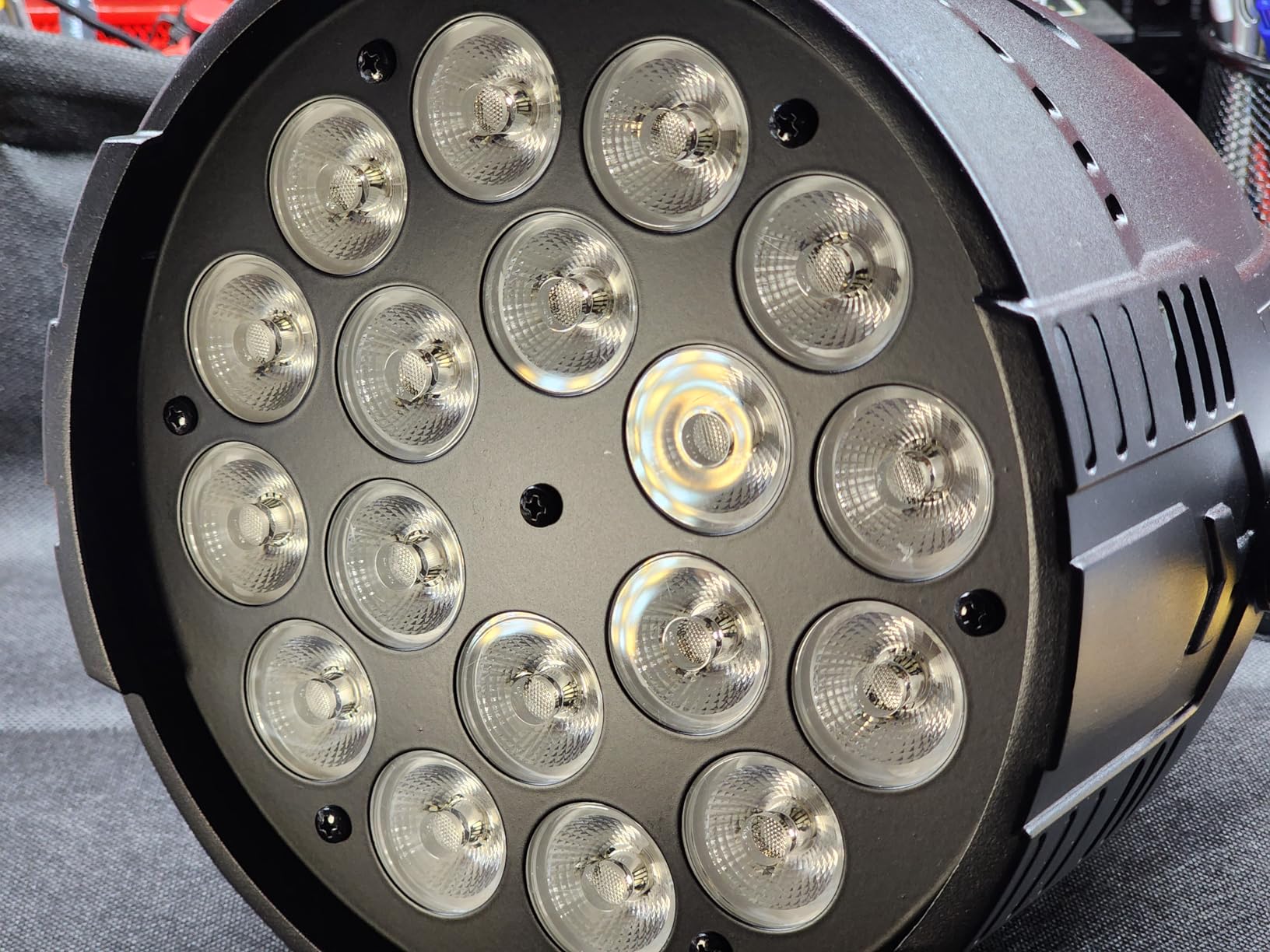 Stage Lights Mini RGB Battery Powered Uplights LED Rechargeable Par Can Lights with Halo, Sound-Activated Auto Wireless Uplights for Events Indoor Outdoor Party Wedding Stage Lighting(6 Pack) customer photo 2