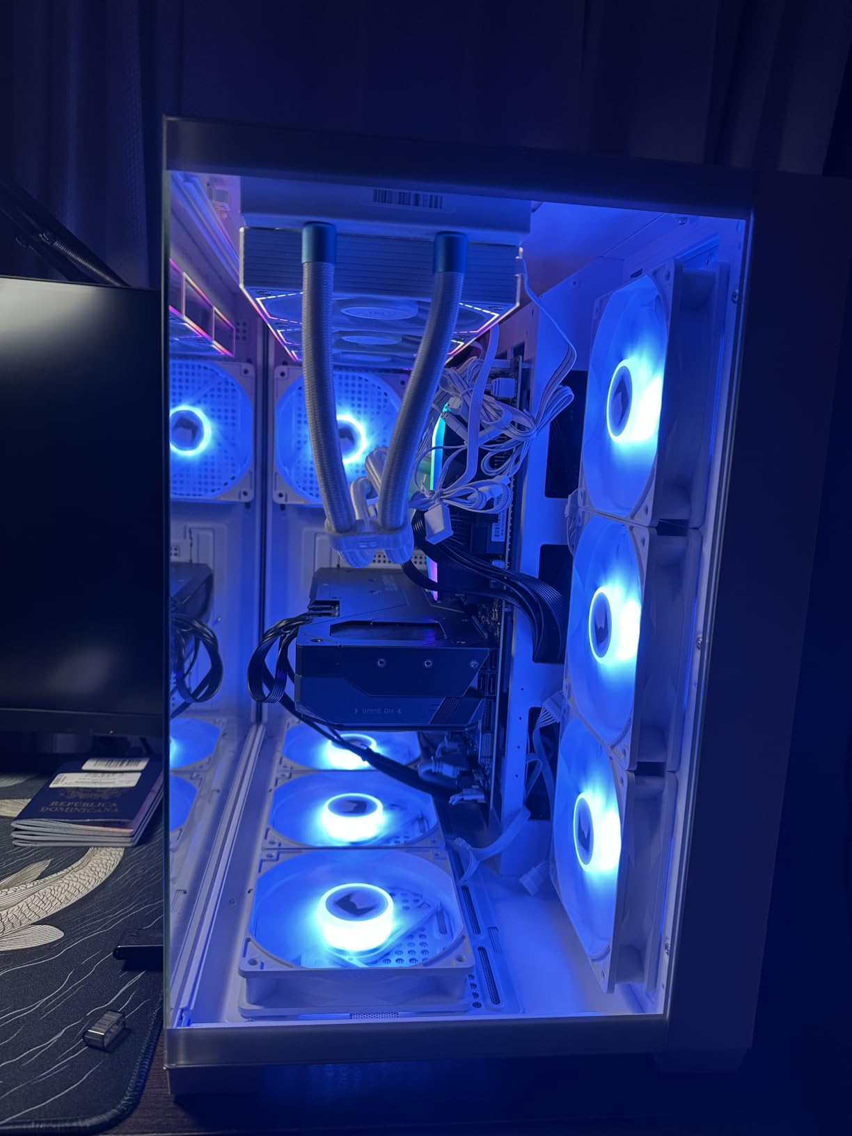 H1 HYXN ATX PC Case - Pre-Installed with 7 PWM ARGB Fans - Dual Cavity Mid-Tower PC Gaming Case - with Type-C - Can Hold up to 3X 360mm Radiator Support simultaneously (Black, H1) customer photo 2