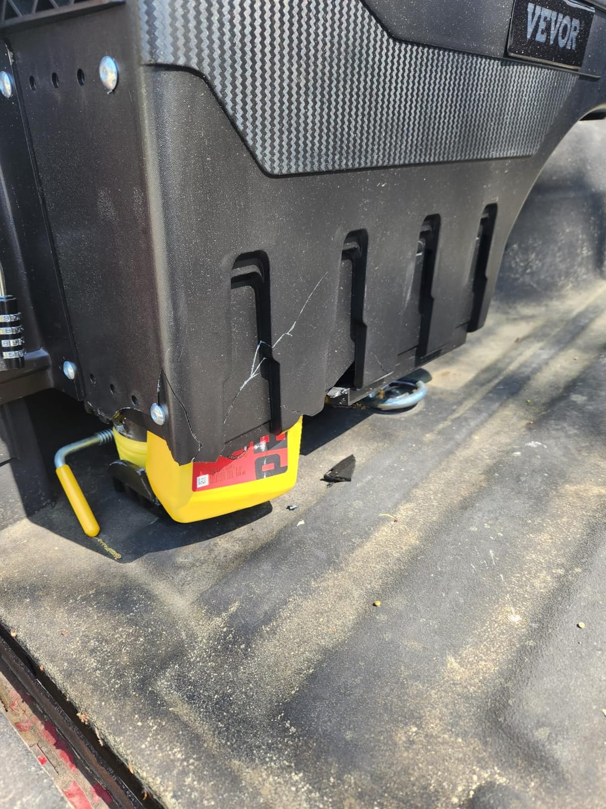 VEVOR Truck Bed Storage Box, Lockable with Password Padlock, 6.6 Gal/25 L ABS Wheel Well Tool Box, Waterproof and Durable, Compatible with Ford F-150 2015-2021, Drivers Side (Left) customer photo 1