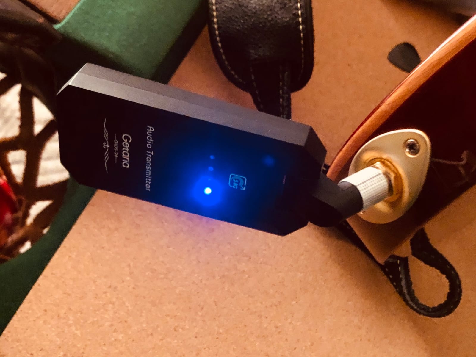 5.8Hz Guitar Wireless System Anti-Interference Instrument 4Channels Wireless Transmitter Receiver Digital Audio Cordless System Bass For Electric Guitars Bass GWS-26-TYPE C Charge customer photo 2