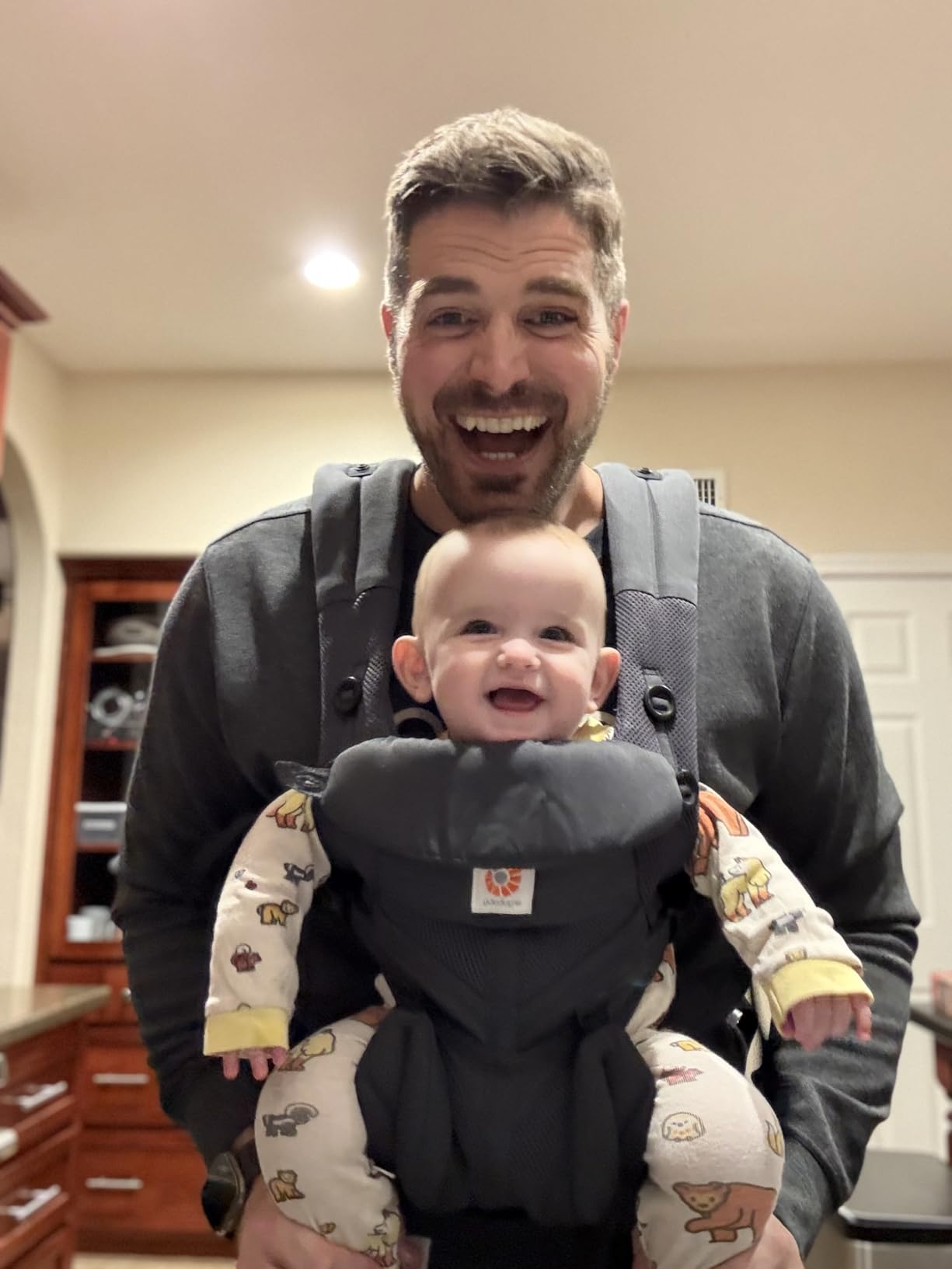 Ergobaby Omni Classic Baby Carrier for Newborn to Toddlers 0-48 Months customer photo 2