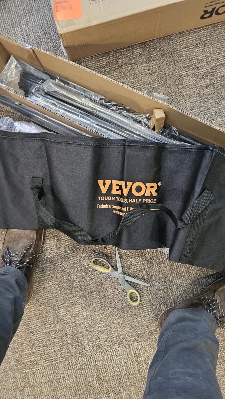 VEVOR 6x6/7x7/8x8ft Football Trainer Throwing Net, Training Throwing Target Practice Net with 5 Target Pockets,Football Training Equipment Includes Portable Carry Case,Great for Quarterback customer photo 1