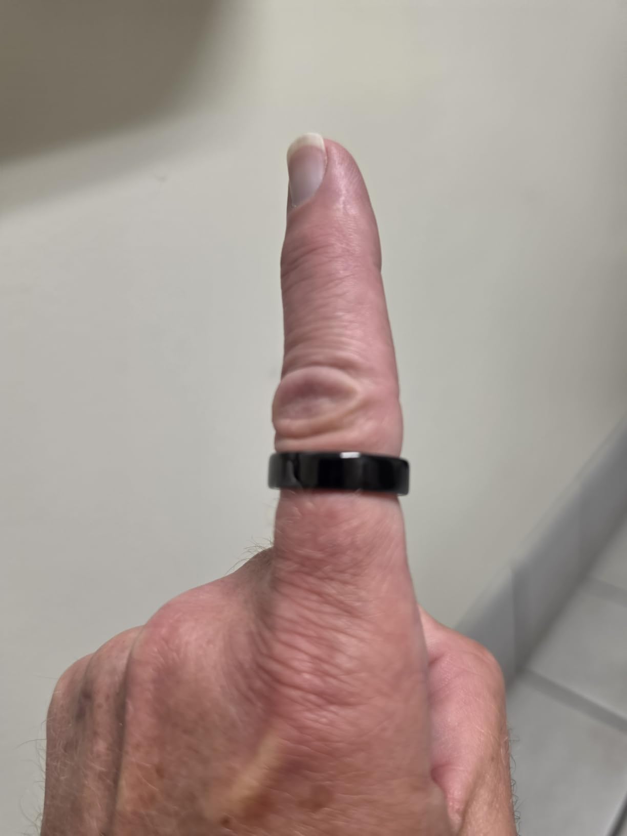 Oura Ring 5 Smart Wearable - Silver - Size 8 - Fitness & Sleep Tracker customer photo 1
