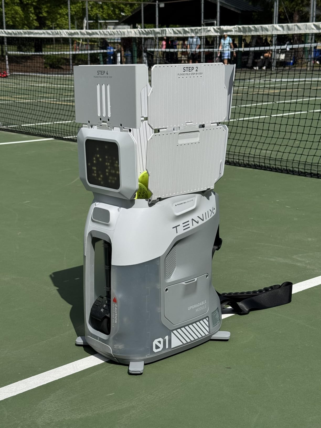 Basic Tennis Ball Machine, 18.7LB Portable Tennis Robot customer photo 1
