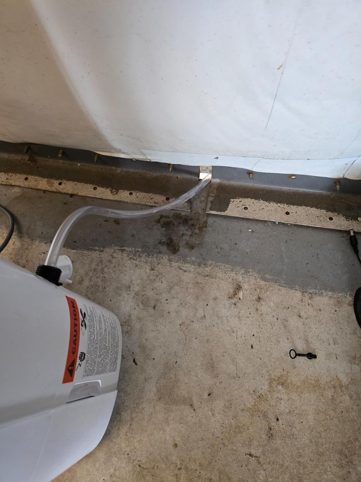 Shinco 6,000 Sq.Ft Energy Star Dehumidifier with WIFI, Ideal for Large Rooms and Home Basements, Efficient Moisture Removal with Adjustable Humidity Control, 1.32 Gallons Water Tank customer photo 1