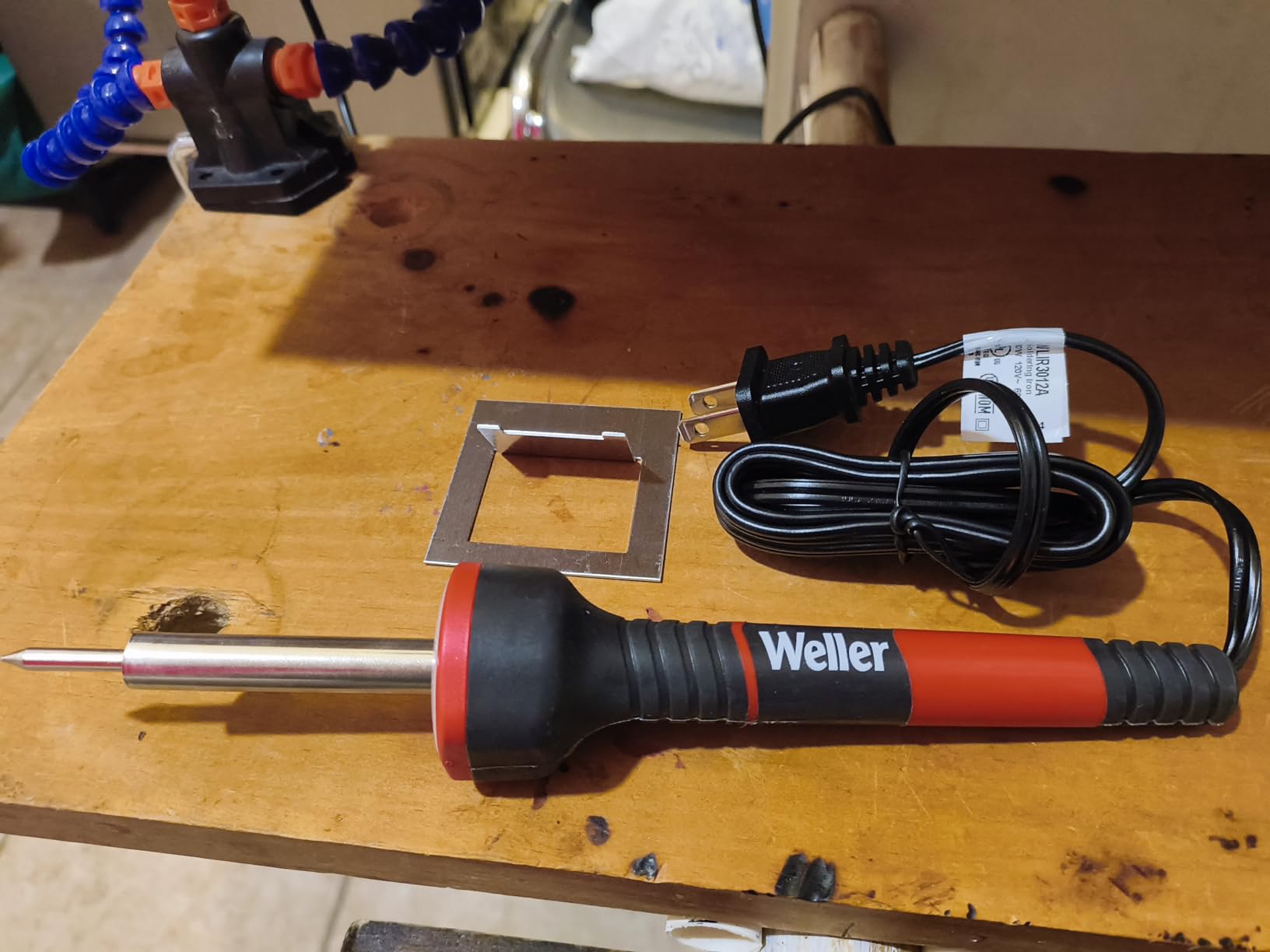 Weller 30W Soldering Iron with LED Halo Ring | WLIR3012A customer photo 2