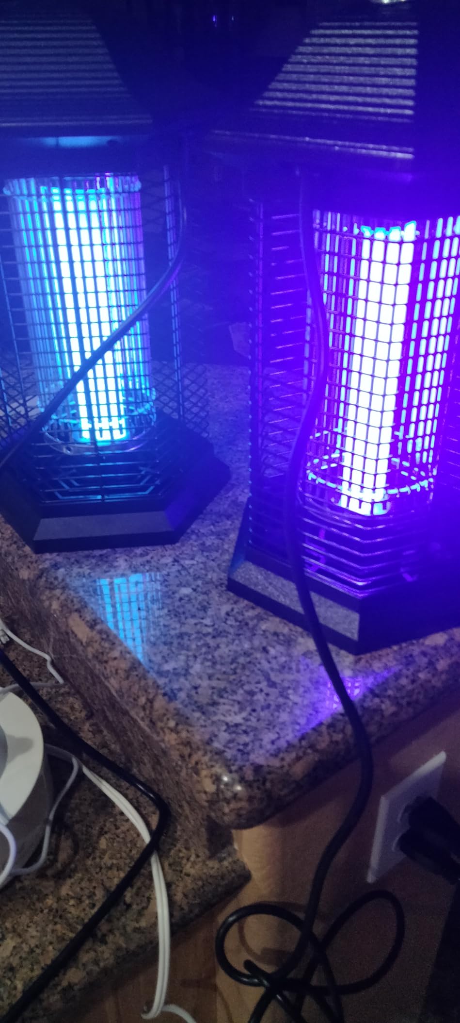 AMUFER Bug Zapper Outdoor & Indoor, 18W & 4400V, 1/2 Acre, 5.5-Ft Cord customer photo 1
