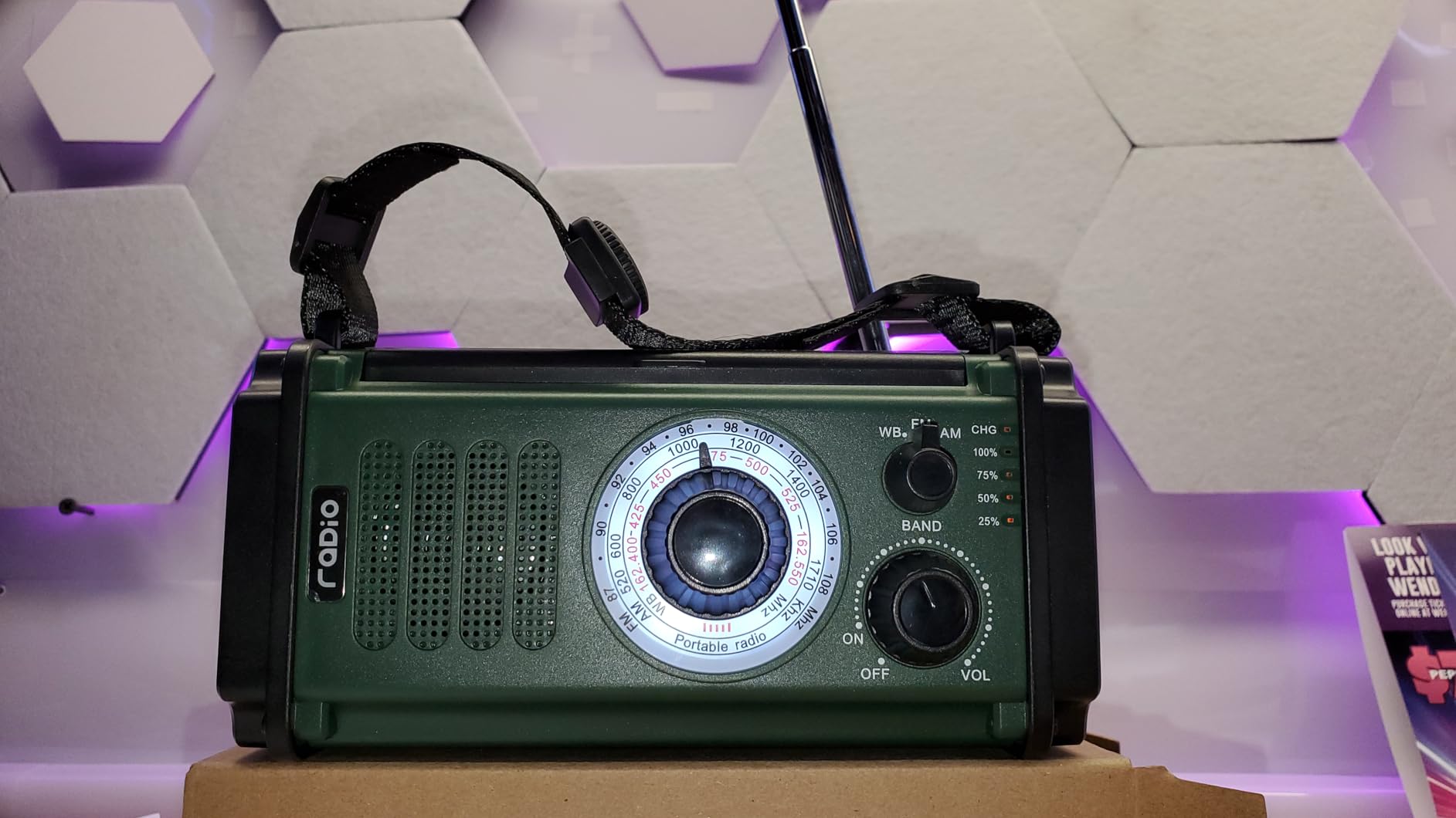 10000mAh/37000mWh Emergency Radio, Solar Radio, Hand Crank Radio, NOAA AM FM Weather Radio, 4 Charging Methods, Polymer Battery, Flashlight & Reading Lamp, SOS Alarm, Phone Charger for Emergency customer photo 2