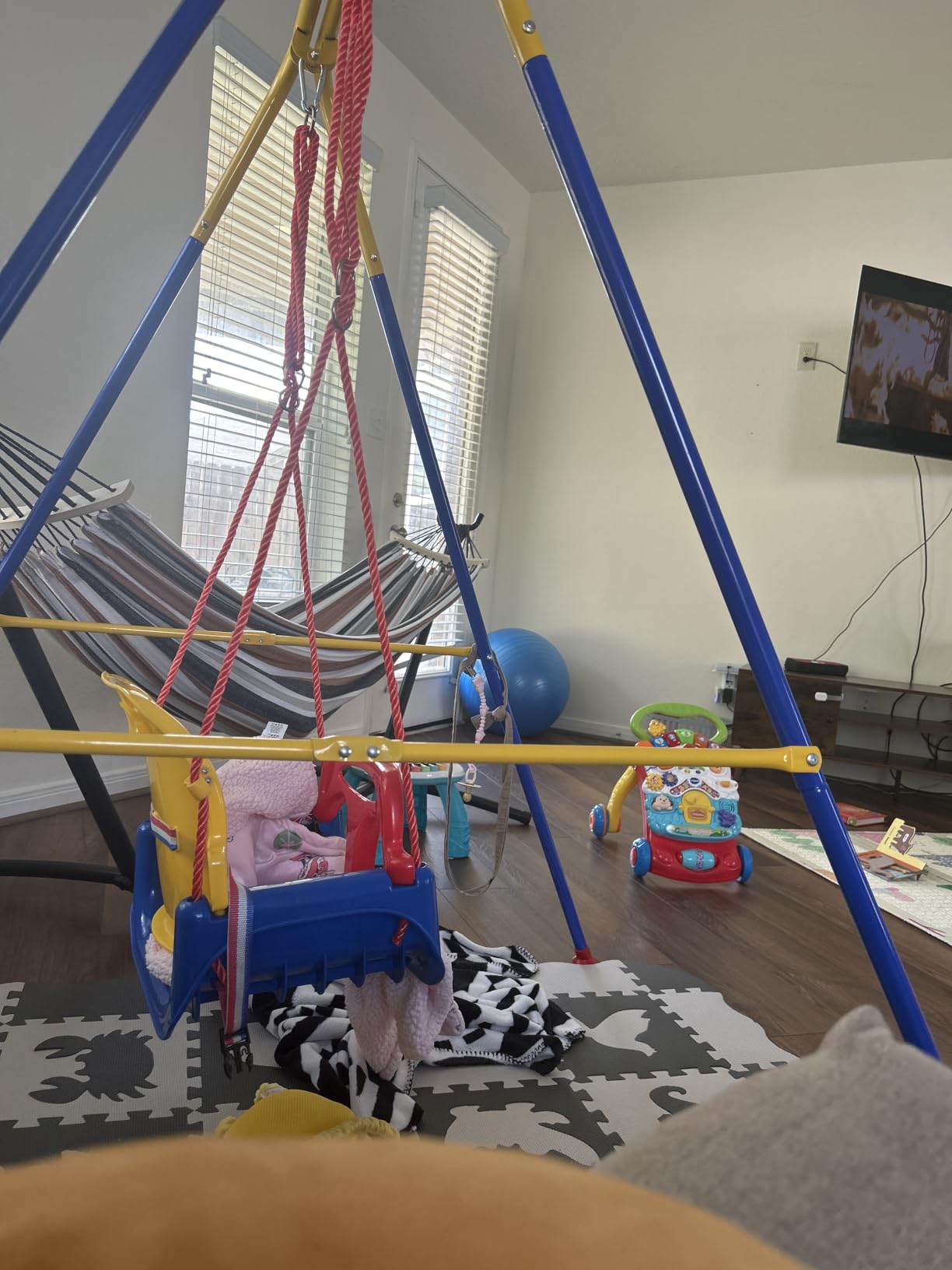 2 in 1 Swing Set for Toddler & Baby Jumper, Baby Jumpers and Bouncers for Indoor and Outdoor Use, Easy to Assemble and Store customer photo 1