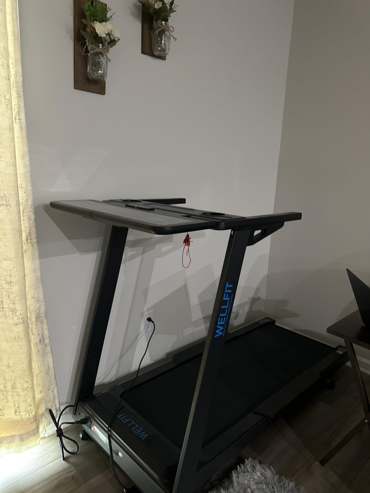 WELLFIT Auto Incline Treadmill, 15% Incline Heavy Duty Treadmill for Home customer photo 1